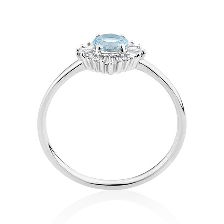 Ring with Aquamarine & Diamonds in 10kt White Gold Ring with Aquamarine & Diamonds in 10kt White Gold