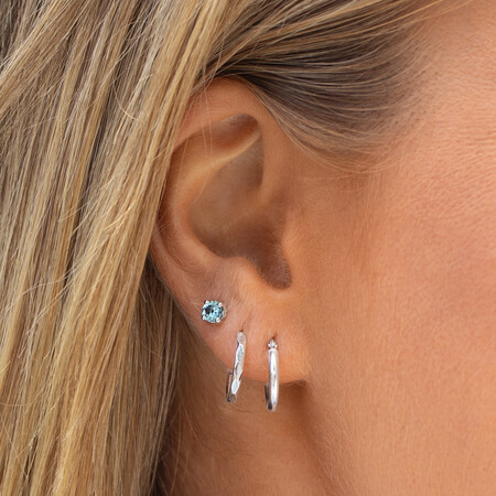 Hoop Earrings in 10kt White Gold Hoop Earrings in 10kt White Gold