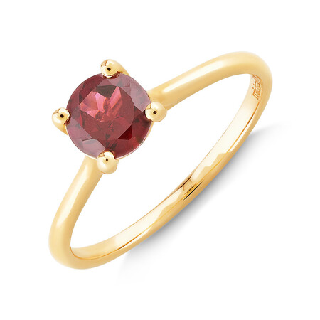 Garnet Ring in 10kt Yellow Gold Garnet Ring in 10kt Yellow Gold
