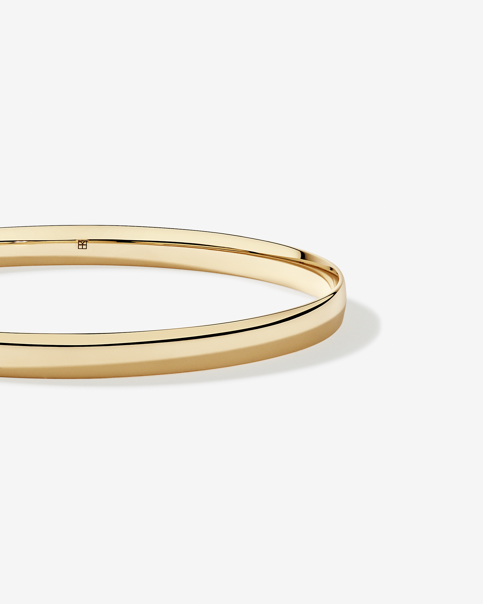 Bold Round Bangle in 10kt Yellow Gold