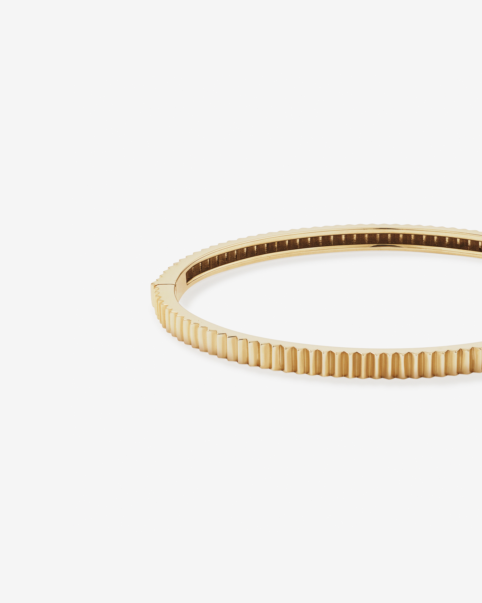 Ribbed Oval Hinge Bangle in 10kt Yellow Gold