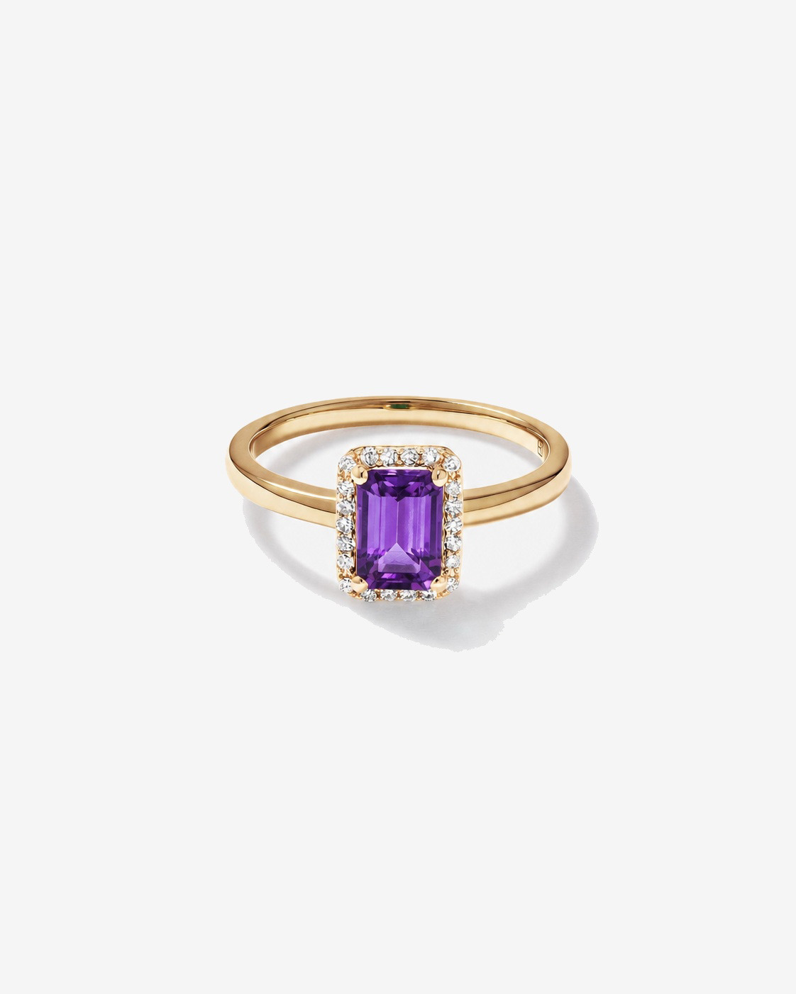 Bague halo Améthyste taille émeraude avec diamants en or jaune 10 ct
