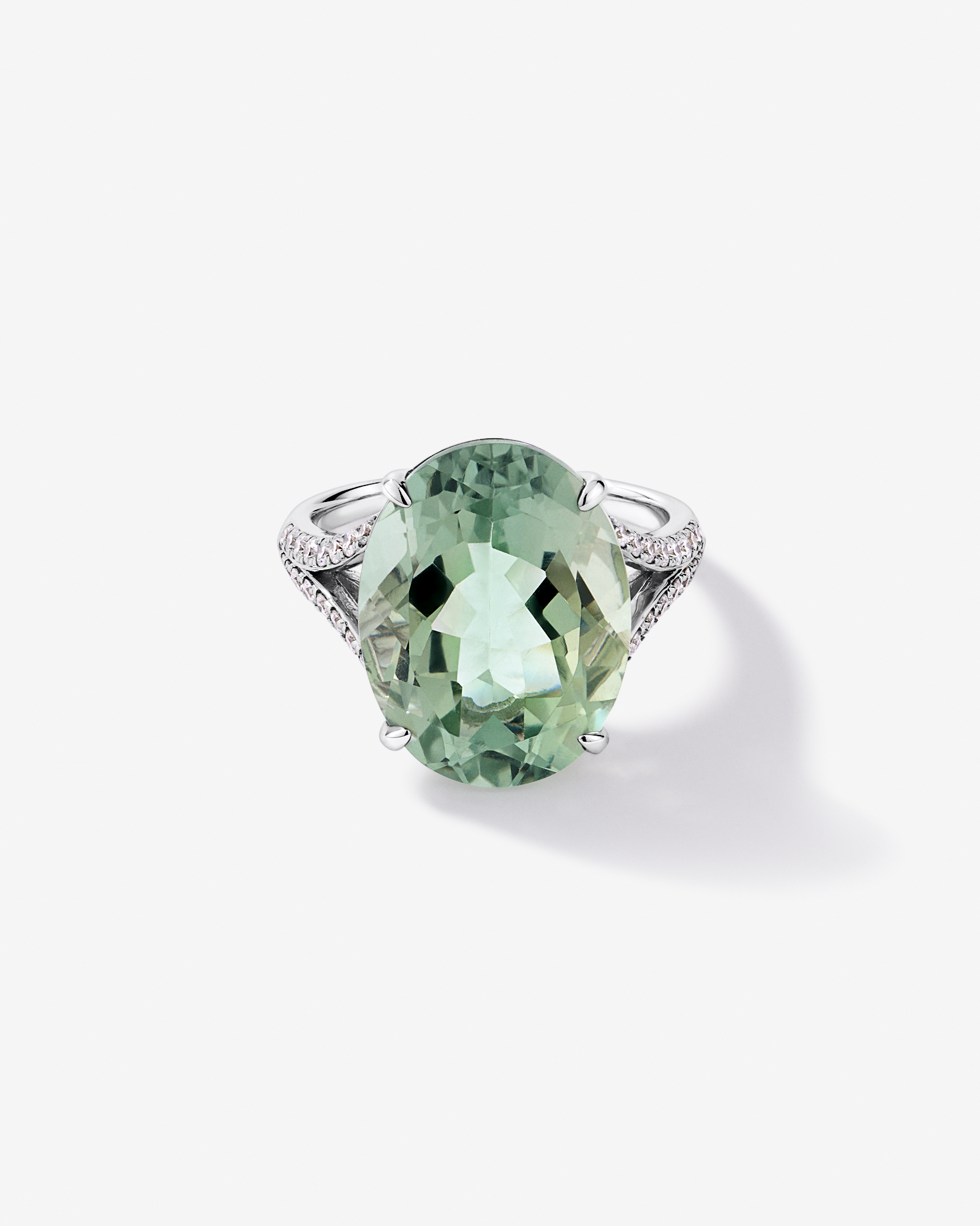 Oval Green Amethyst & 0.33 Carat TW Diamond Split Shank Ring 10kt Gold