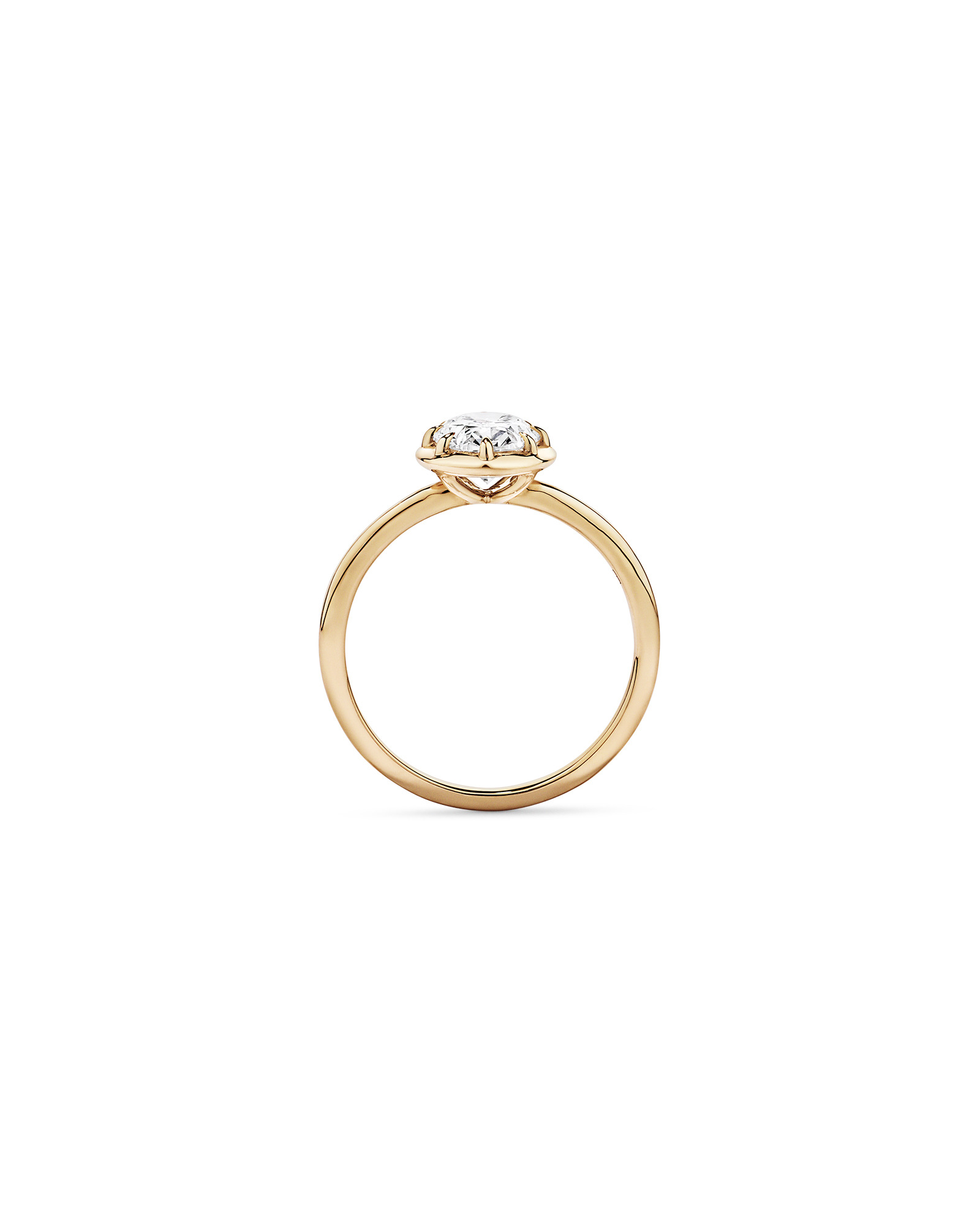 Bague solitaire en or jaune 14 carats sertie d'un diamant ovale de synthèse 1,50 carat