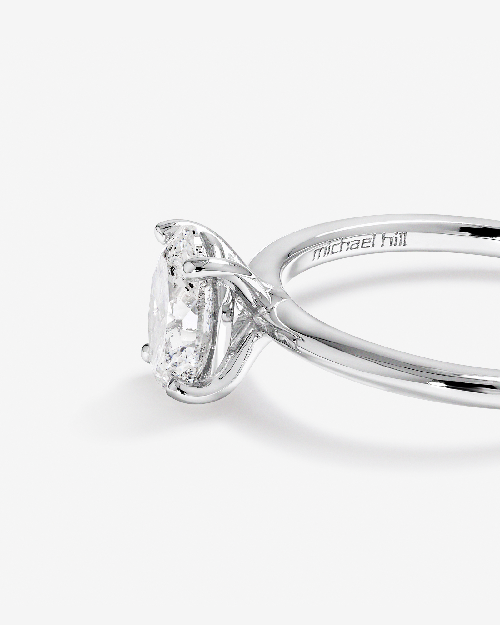 Bague de fiançailles à solitaire en or blanc 14 K avec diamants totalisant 1 ct