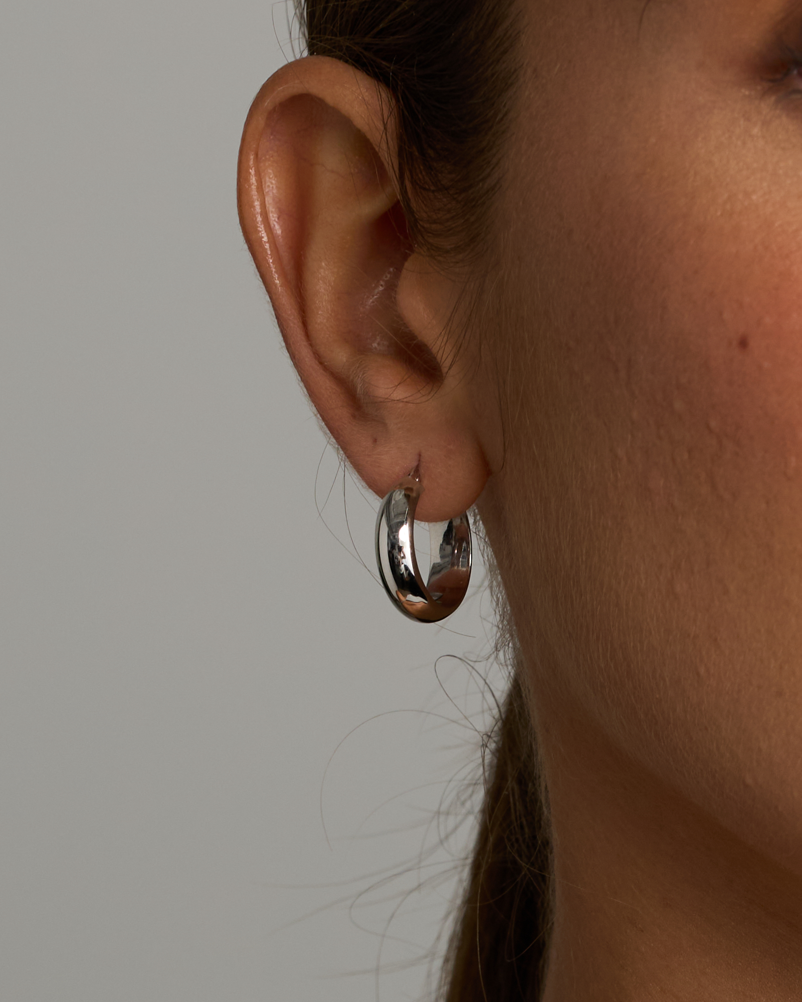 15mm Half Round Hoop Earrings in 10kt White Gold