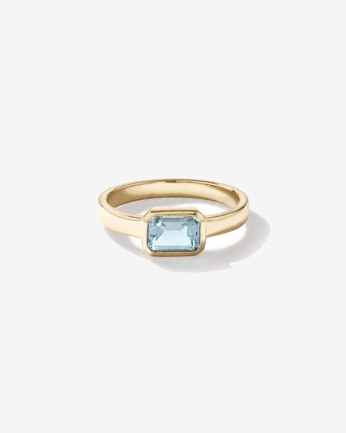 Aquamarine Bezel Ring 10kt Yellow Gold