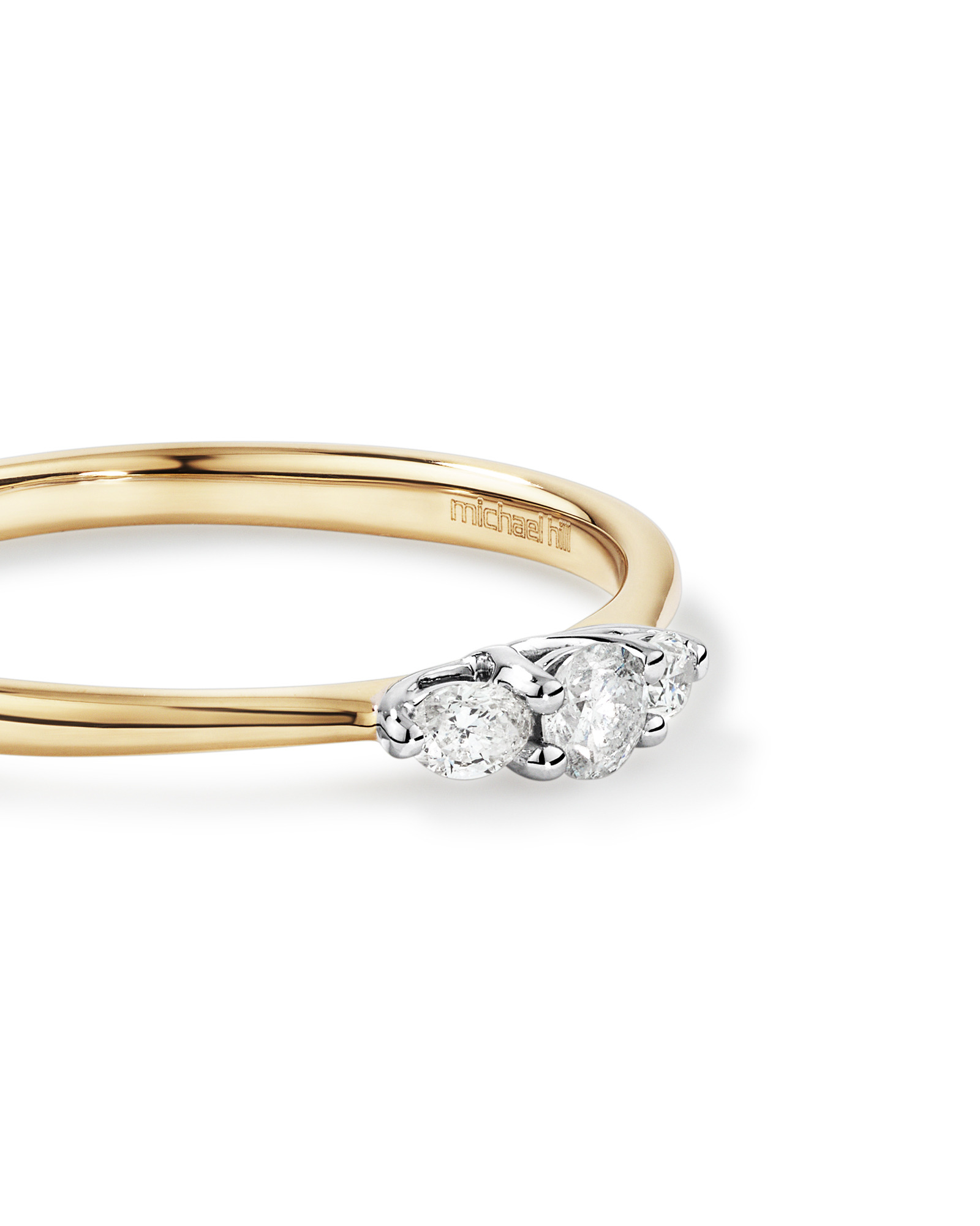 Bague de promesse en or jaune et blanc 10 carats, ornée de trois diamants taille brillant et ovale de 0,15 carat TW