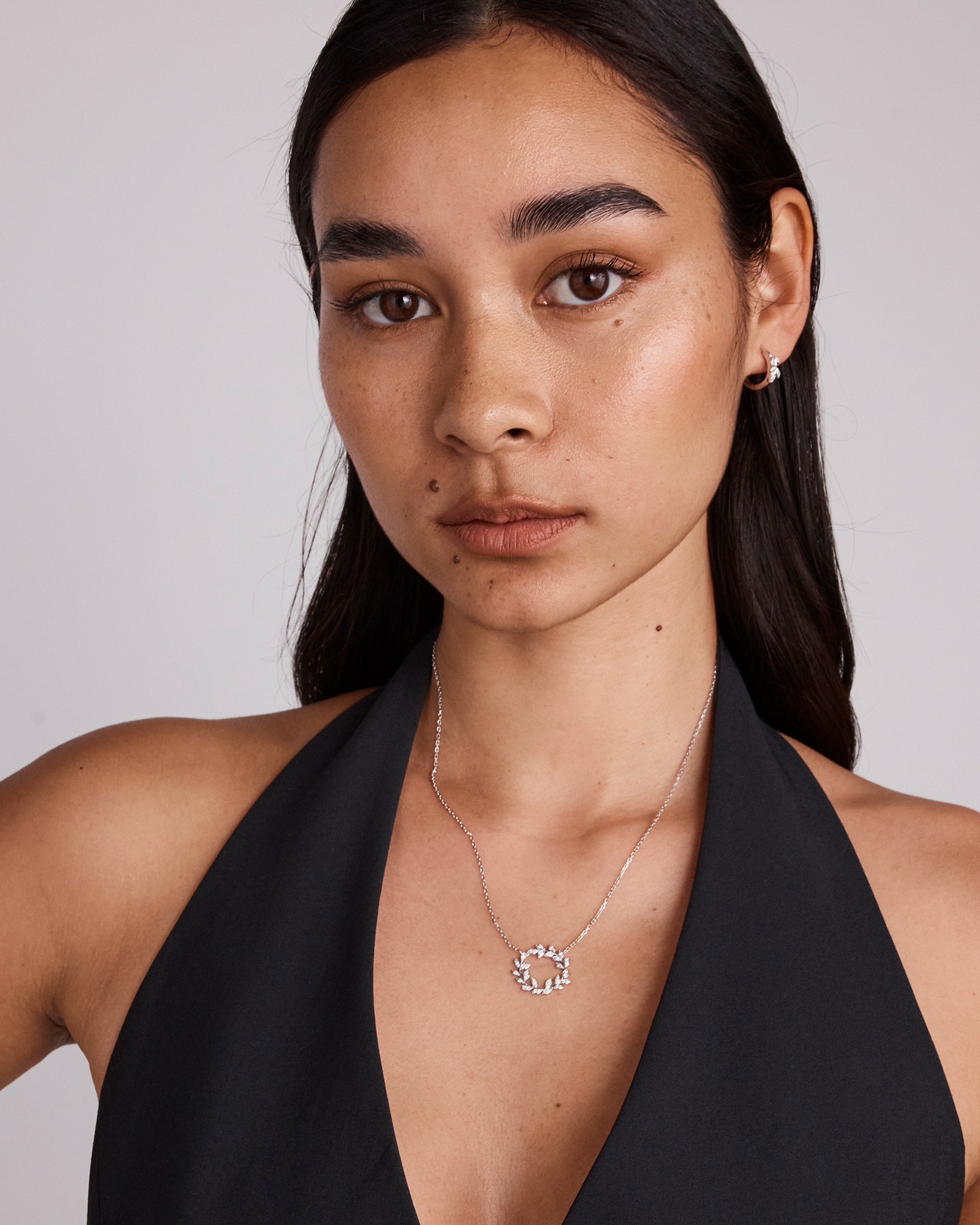 Boucles d’oreilles Huggie en zircone cubique en argent sterling