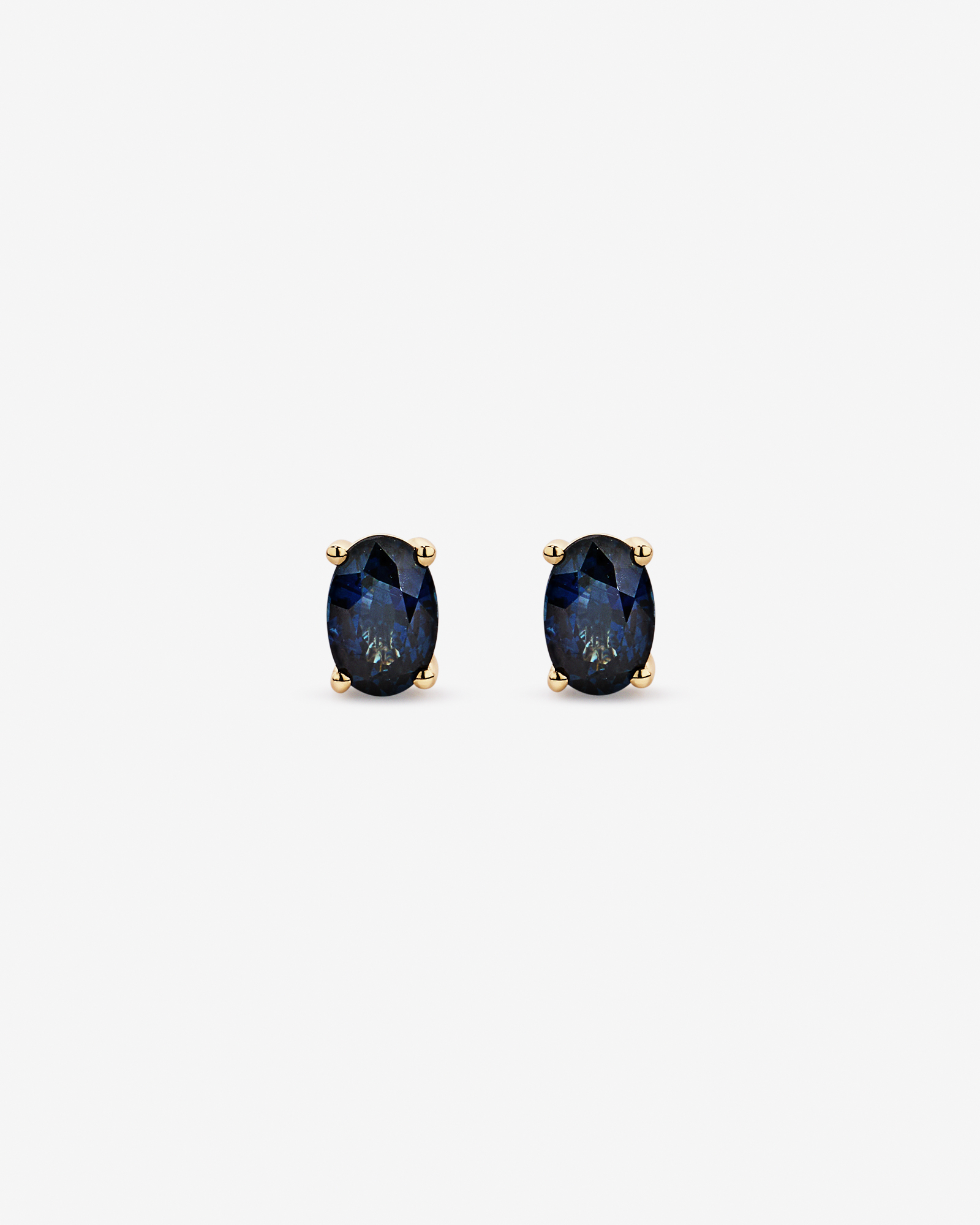 Oval Sapphire Stud Earrings in 10kt Yellow Gold