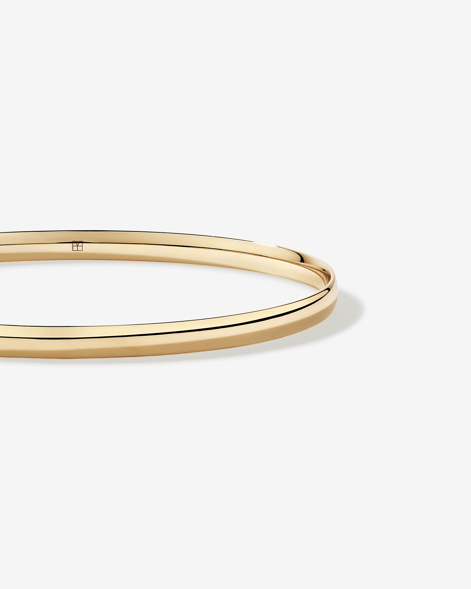 Classic Oval Bangle in 10kt Yellow Gold
