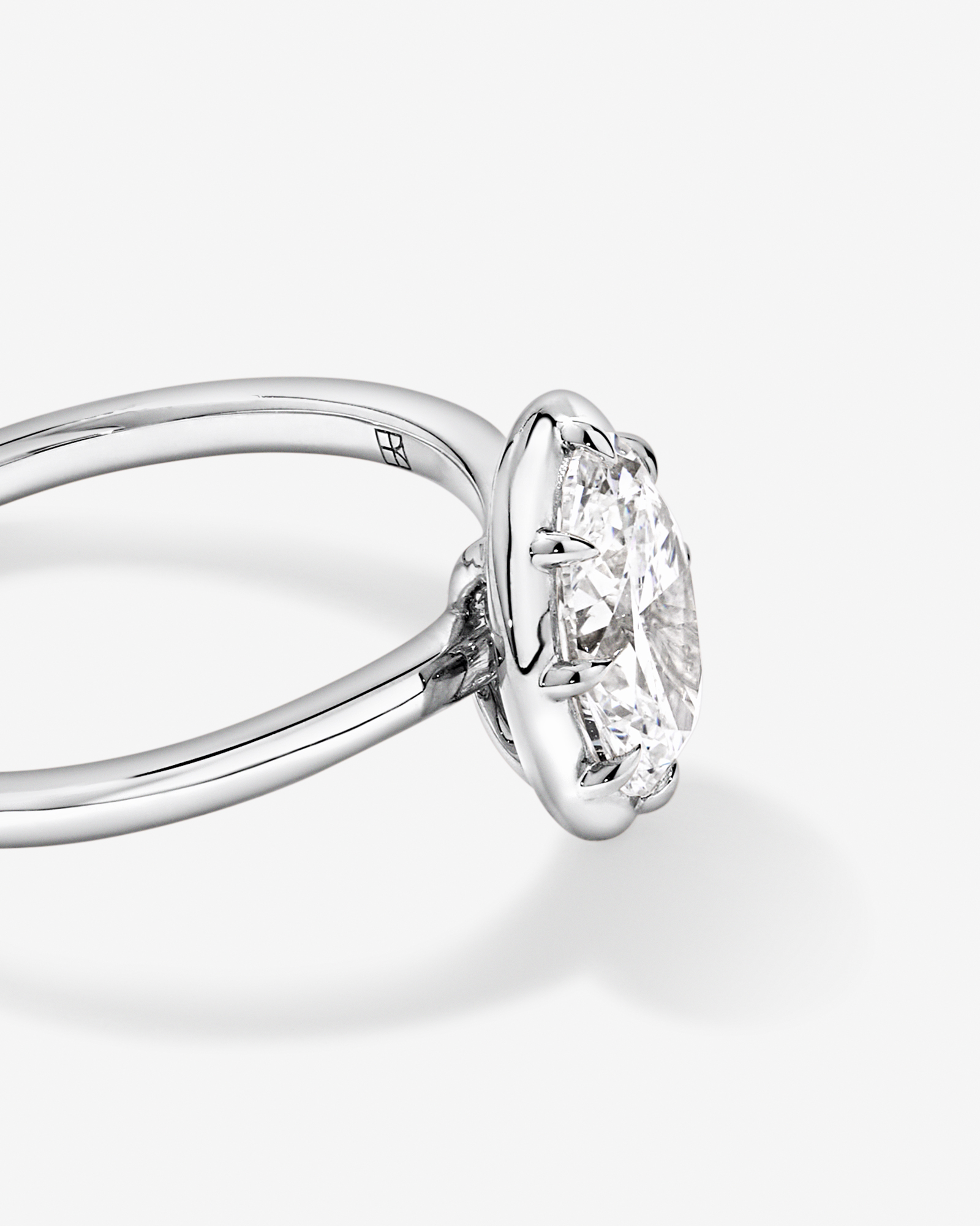 1.50TW Oval Laboratory-Grown Diamond Solitaire Ring 14kt Gold
