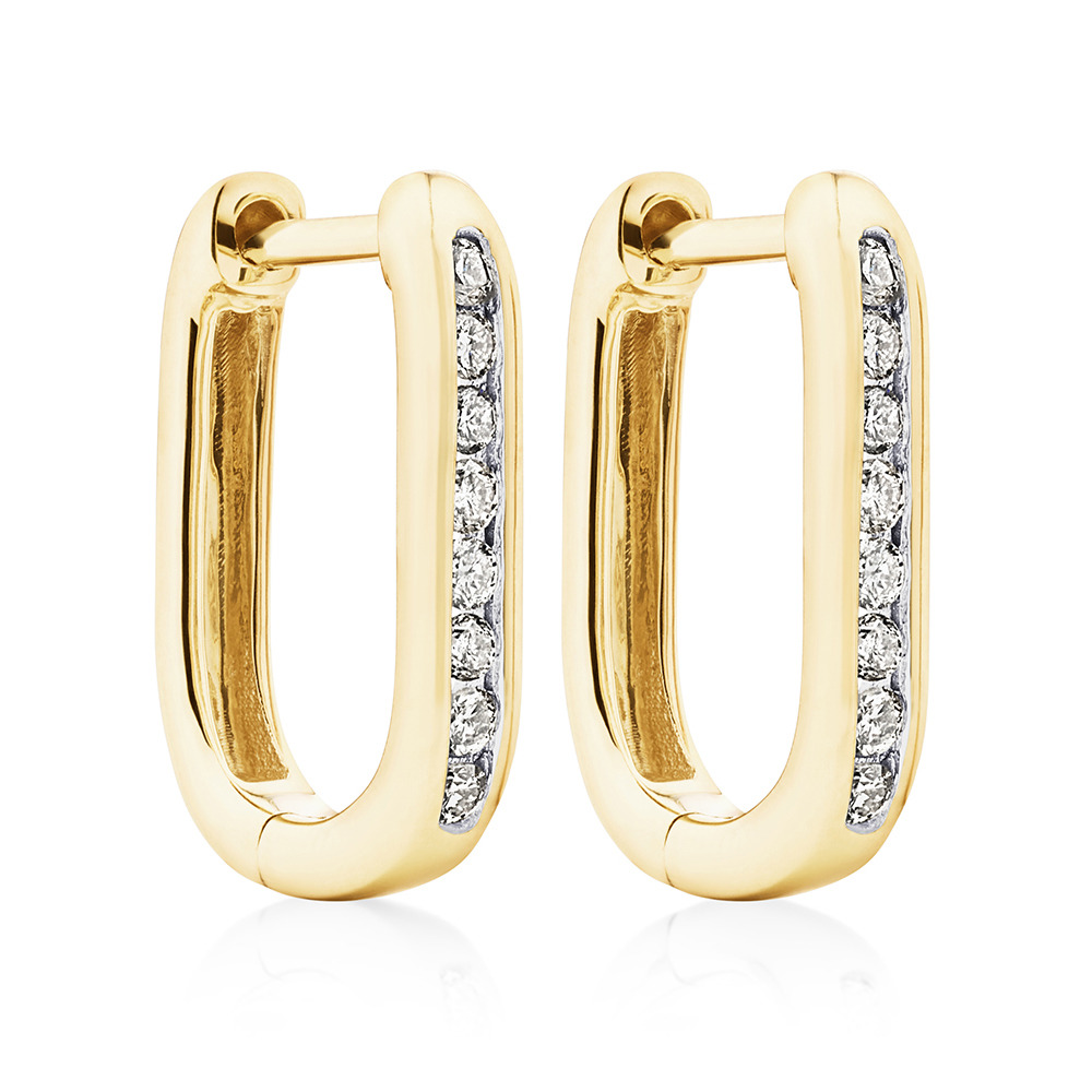 Anneaux courts en or jaune 10 K avec diamants totalisant 0,14 ct