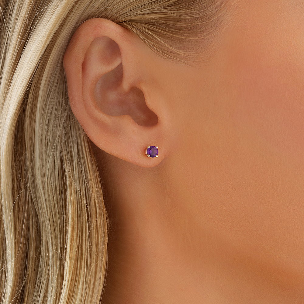 Stud Earrings with Amethyst in 10kt Yellow Gold