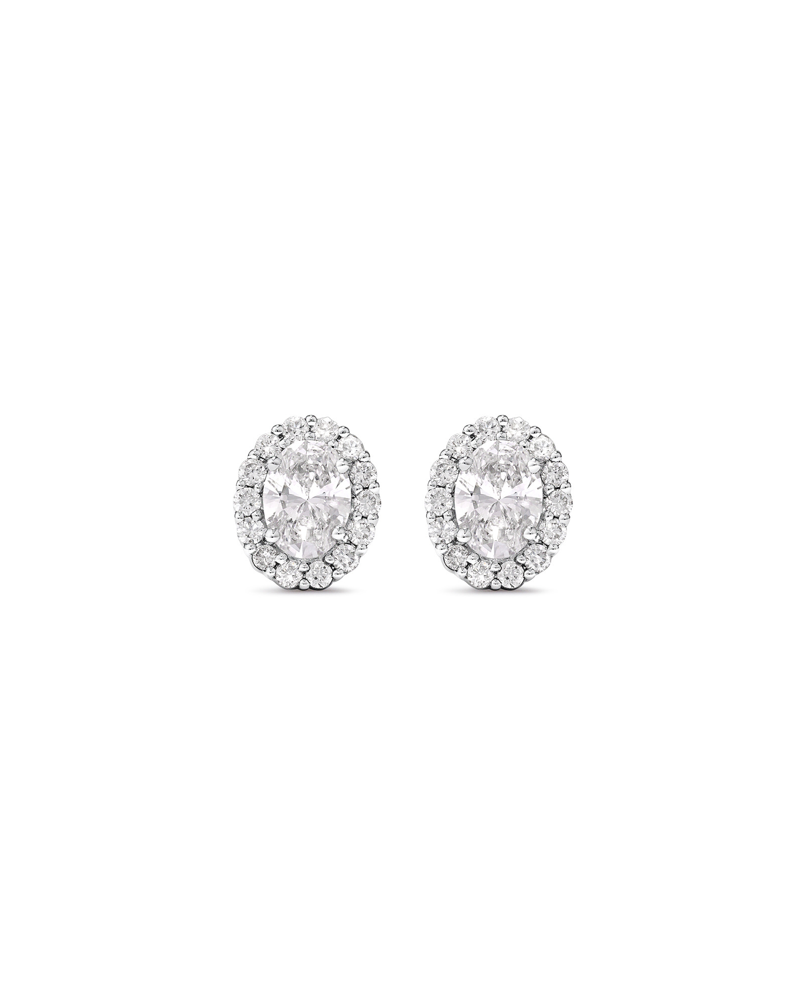 0,60 carat TW Boucles d’oreilles ovales Halo en diamant cultivé en laboratoire serties en or blanc 10 carats