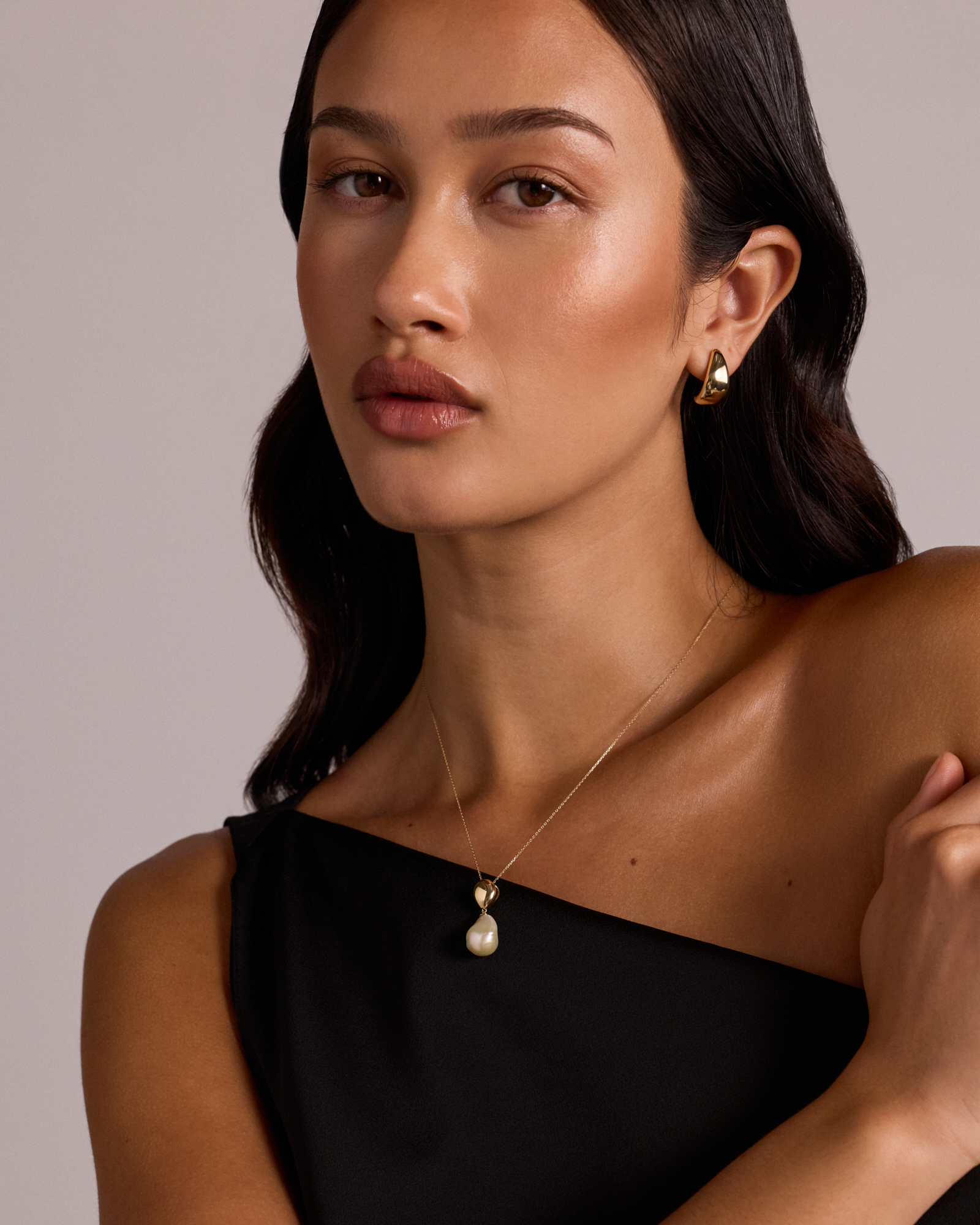 Baroque Cultured Freshwater Pearl Drop Necklace in 10kt Yellow Gold