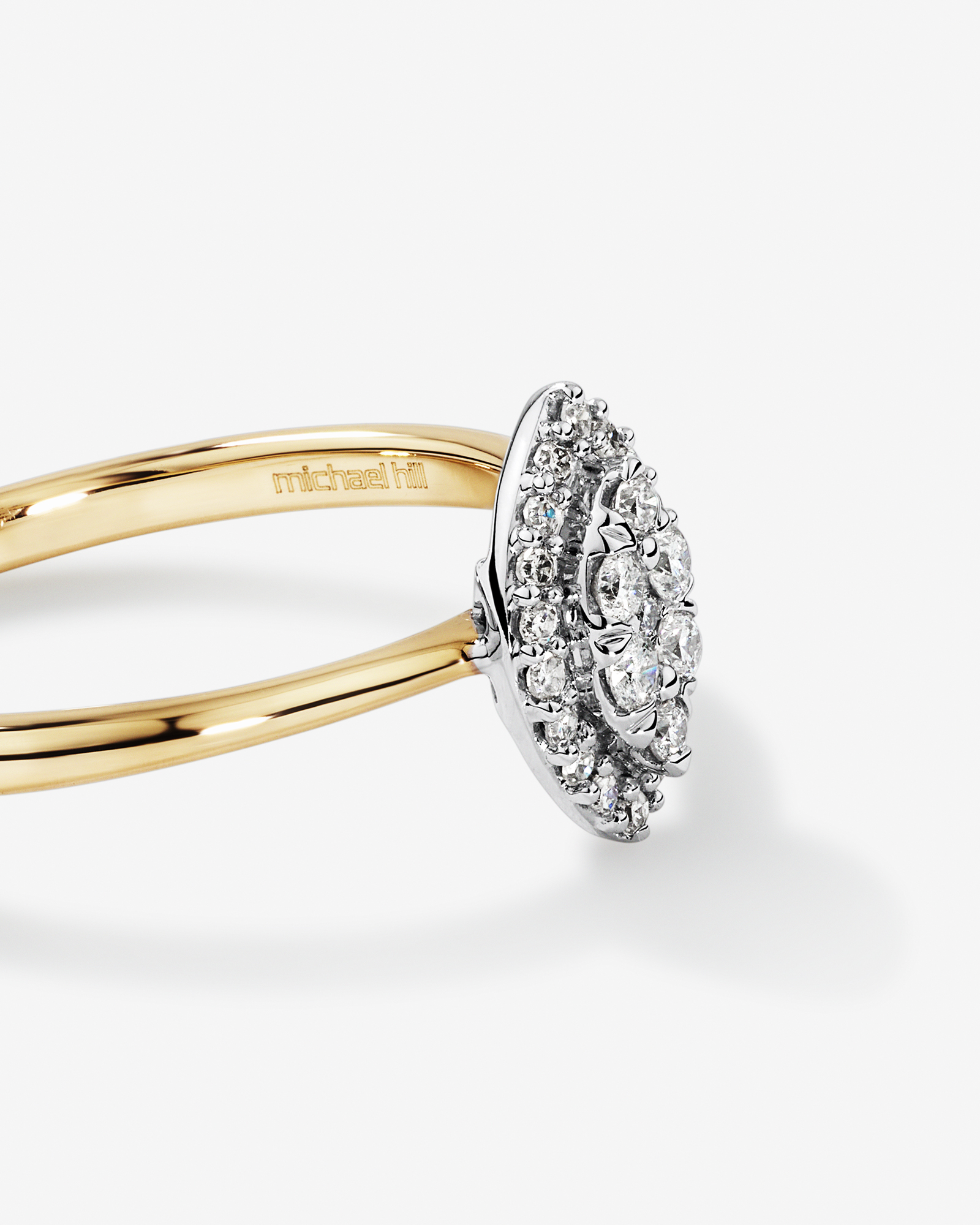 Bague de promesse en or jaune et blanc 10 carats avec cluster de diamants en forme de marquise de 0,15 carat TW