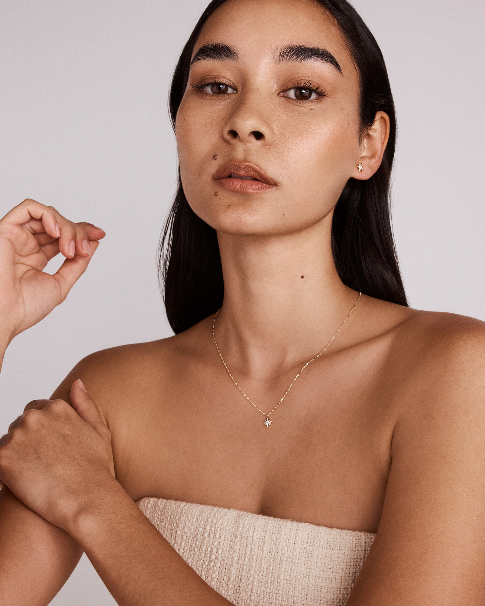 Cubic Zirconia North Star Necklace and Stud Earrings Jewellery Set in 10kt Yellow Gold