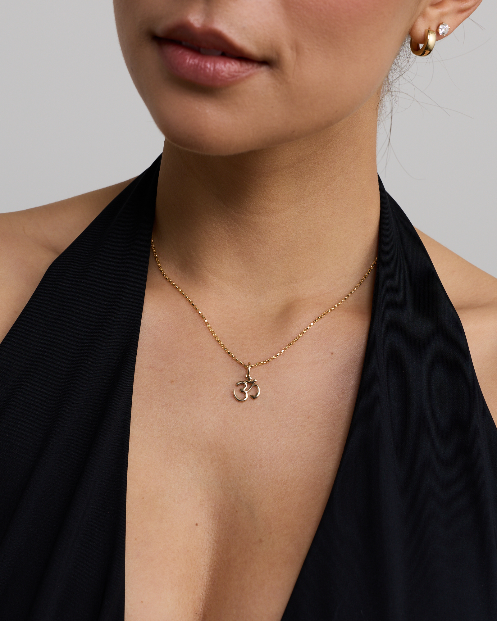 AUM Pendant in 10kt Yellow Gold