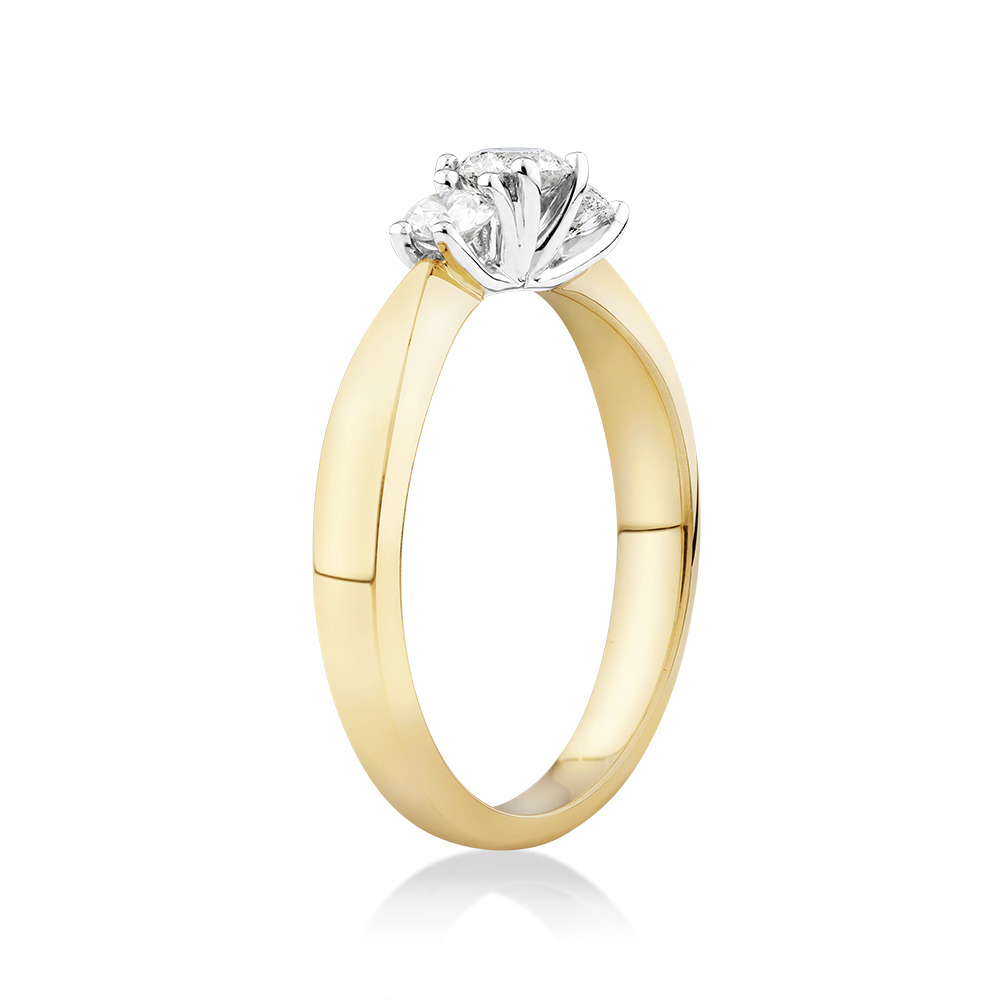 Bague de fiançailles en or jaune et blanc 10 K avec diamants totalisant 0,50 ct