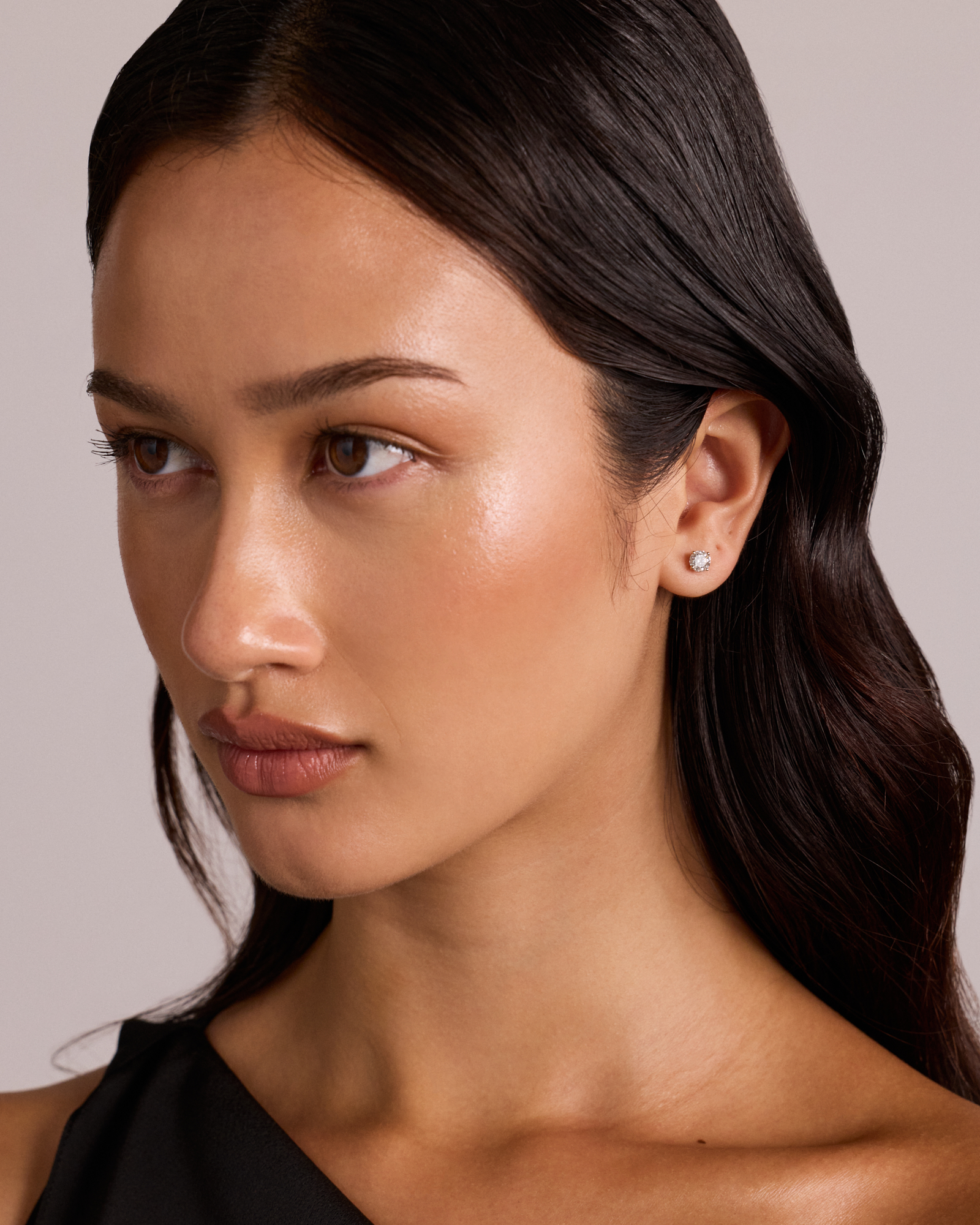 1,00 Carat TW Boucles d'oreilles puces solitaires en or jaune 18kt