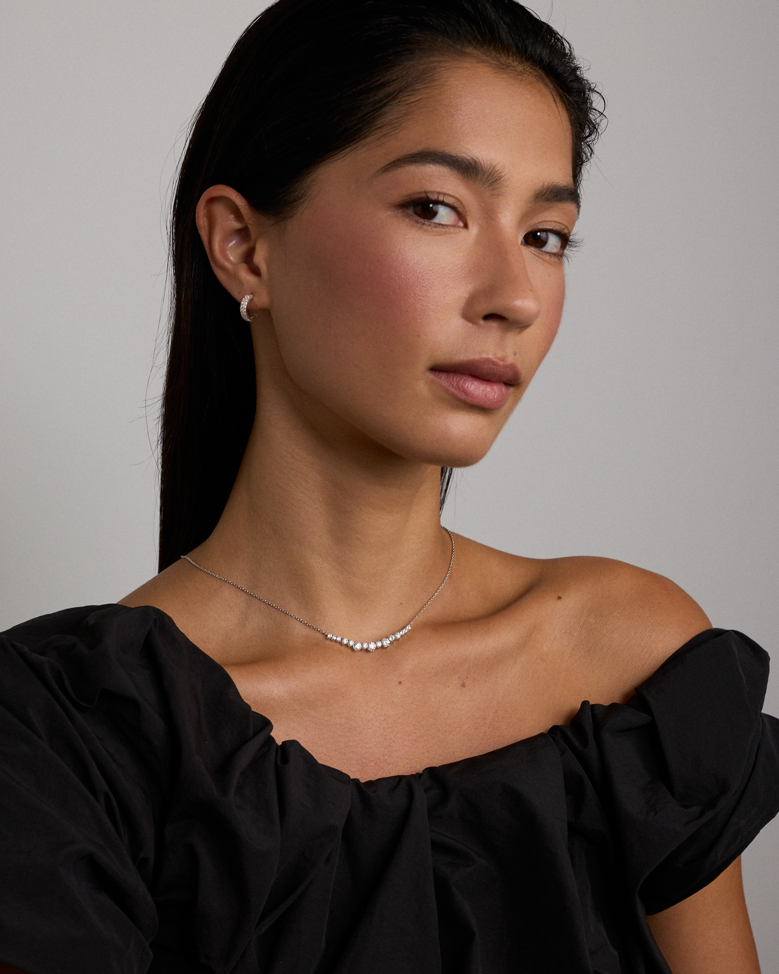 Graduated Round Cubic Zirconia Necklace in Sterling Silver