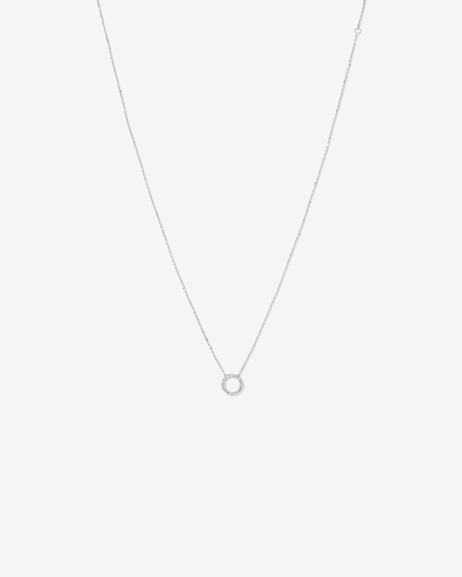 Collier cercle en diamants 0,20 carat poids total en or blanc 10 kt