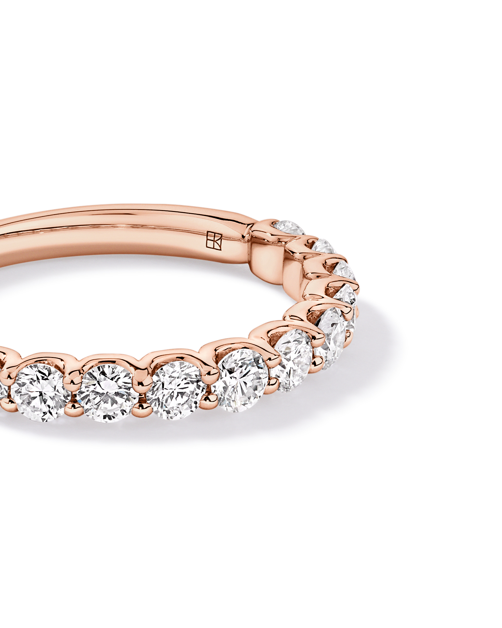 Alliance en or rose 14 carats sertie d'un diamant rond brillant de synthèse 0,83 carat