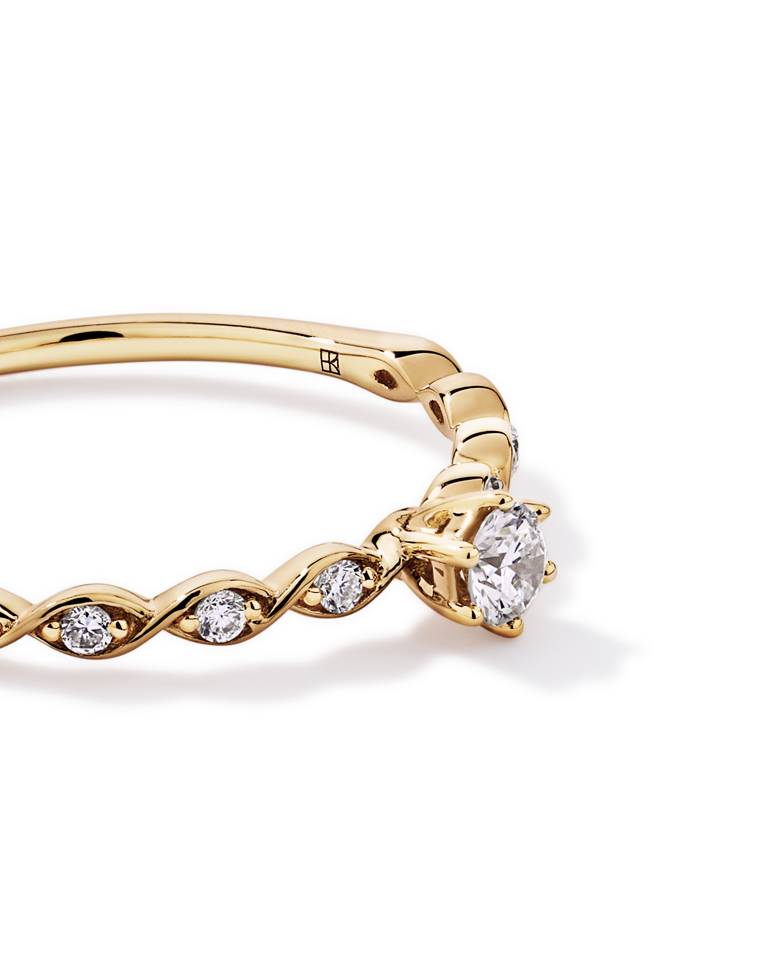 Bague de promesse en or jaune 10 carats avec diamant rond brillant laboratoire (poids total 0,17 carat)