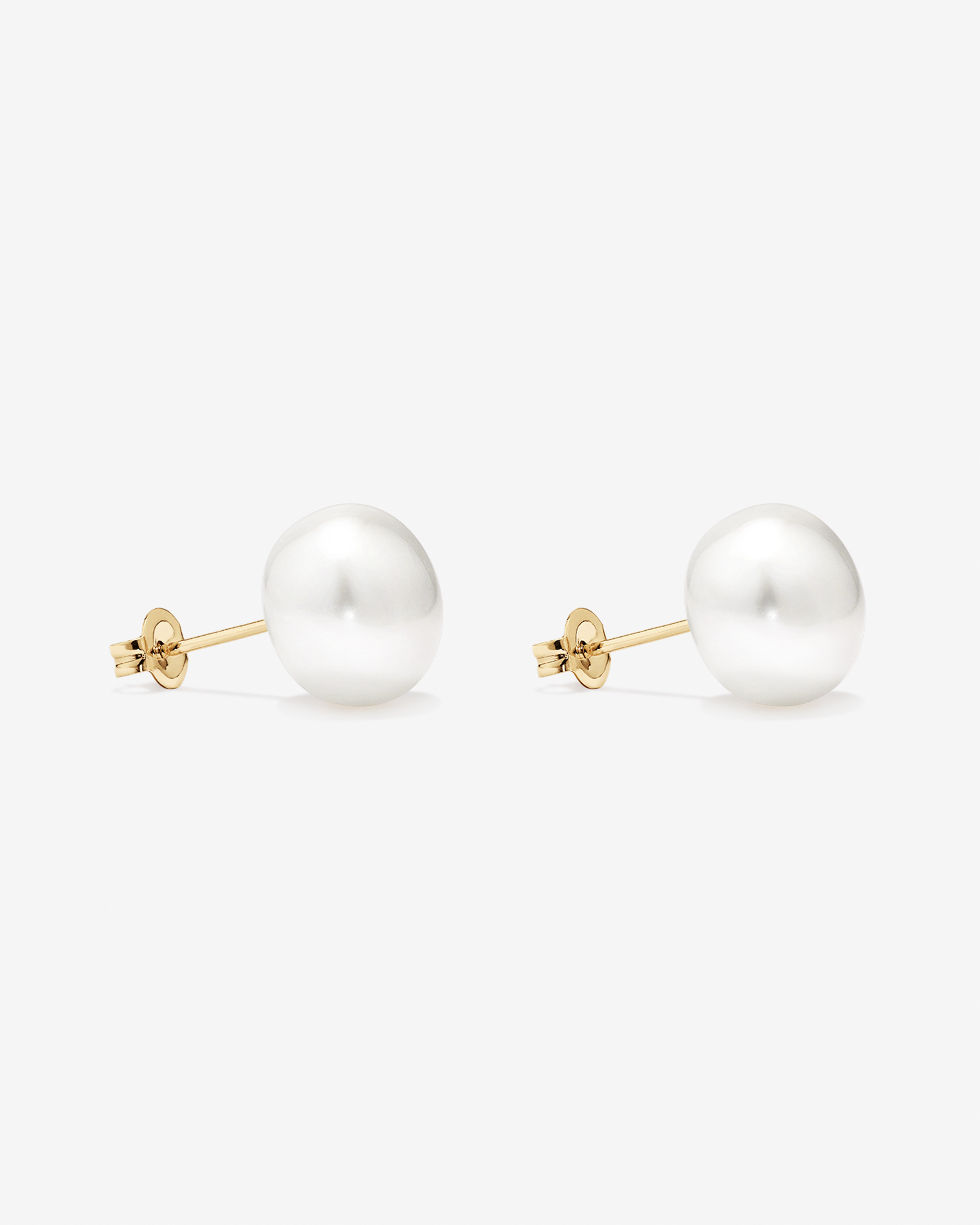 10.5-11mm Button Cultured Freshwater Pearl Stud Earrings in 10kt Yellow Gold