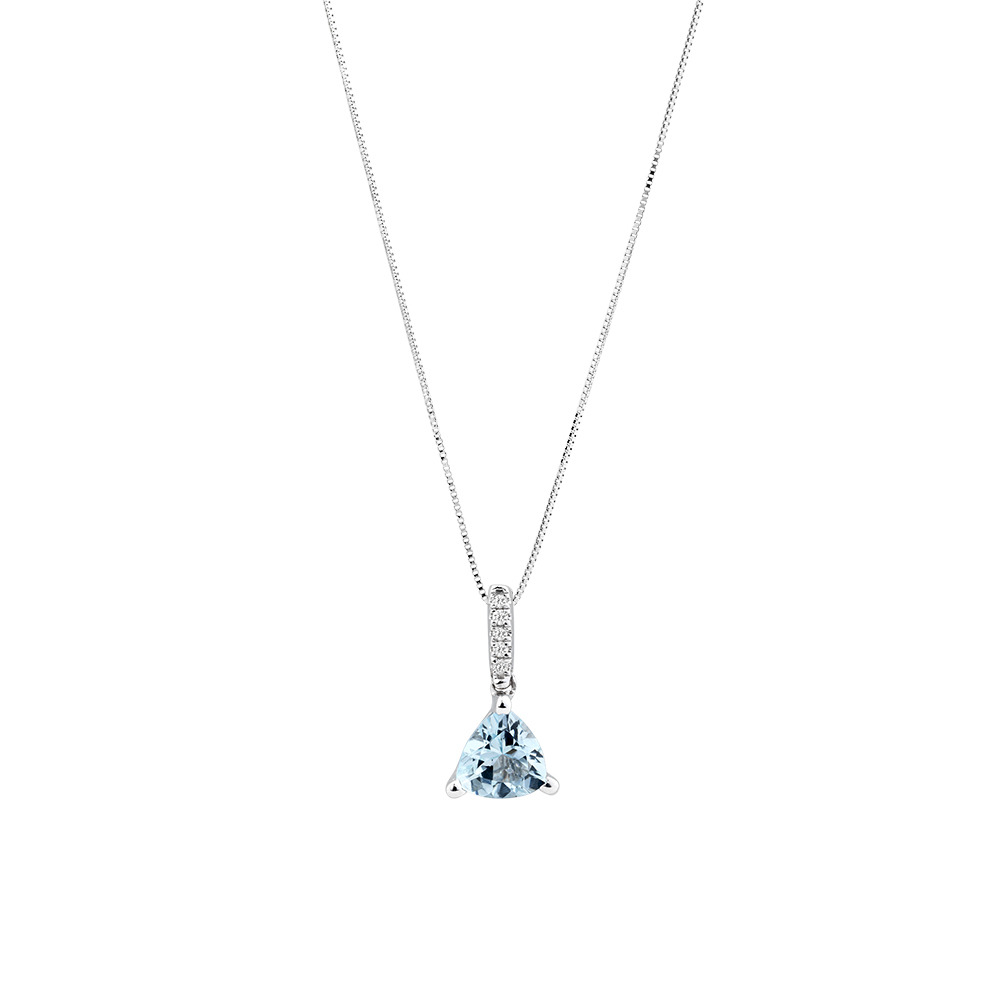 Diamonds in 10kt White Gold