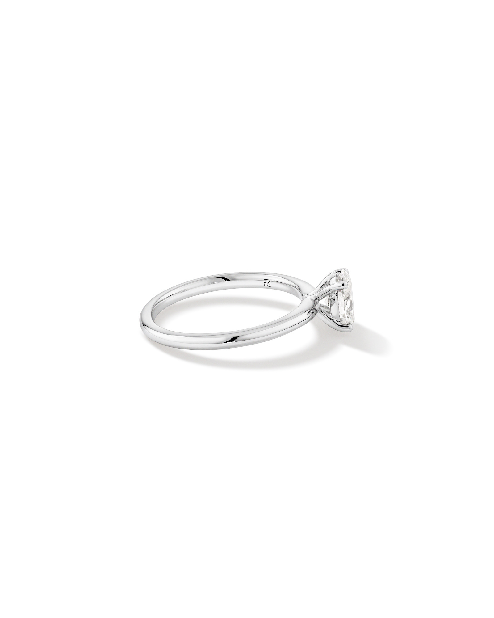 Bague de fiançailles en diamant solitaire ovale cultivée laboratoire 0,70 carat or blanc 14 carats