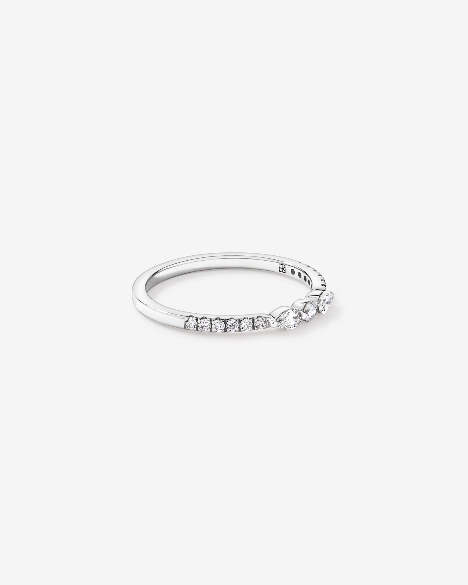 0.23TW Pear and Round Brilliant Diamond Wedding Ring 14kt Gold