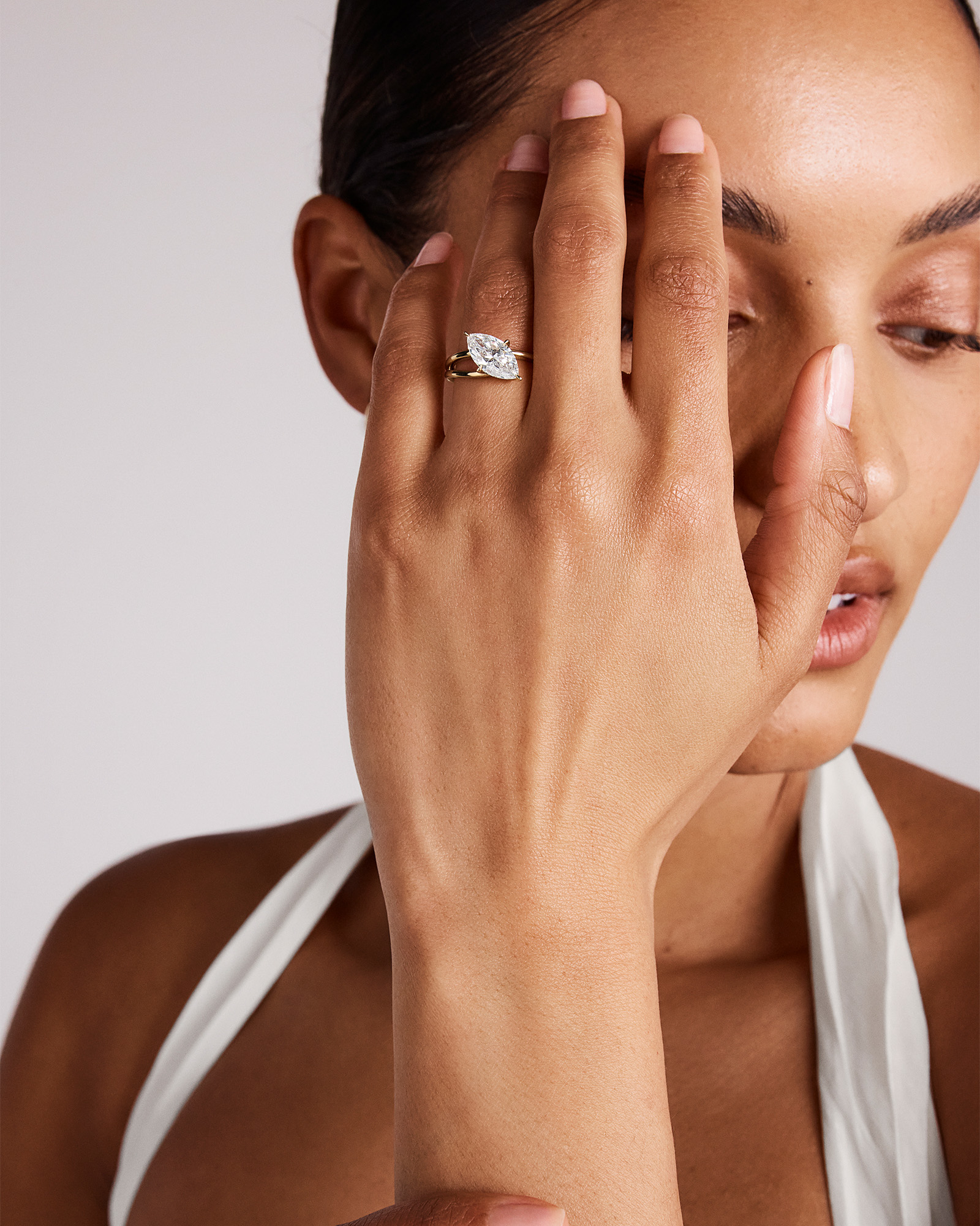 Bague de fiançailles à double anneau avec diamant de laboratoire taille marquise de 2,00 carats TW en or jaune 14 kt, sertie en East West