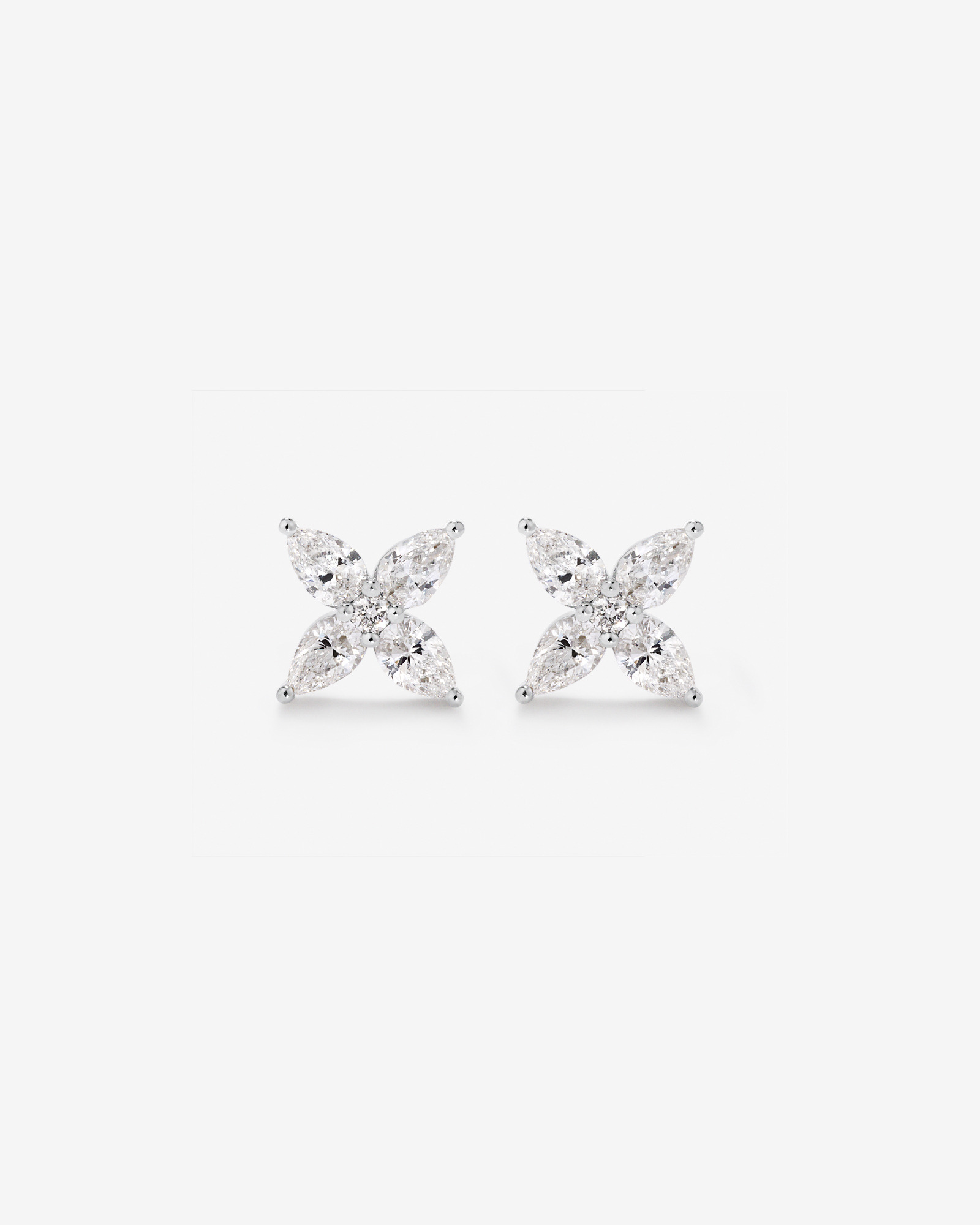 Boucles d’oreilles en diamants cultivés en laboratoire TW Floret de 0,62 carat en or blanc 10 carats