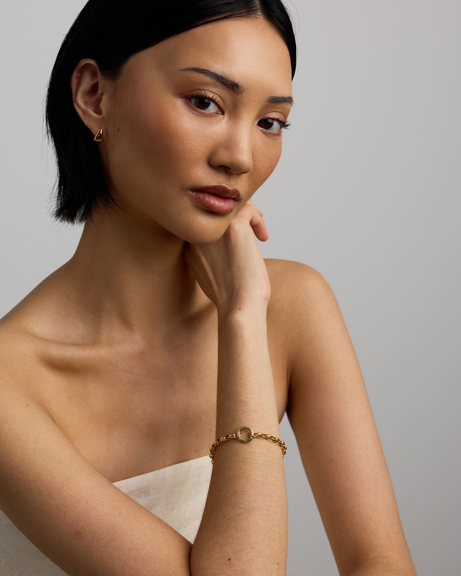 18cm (7") Oval Belcher Open Bracelet in 10ct Yellow Gold