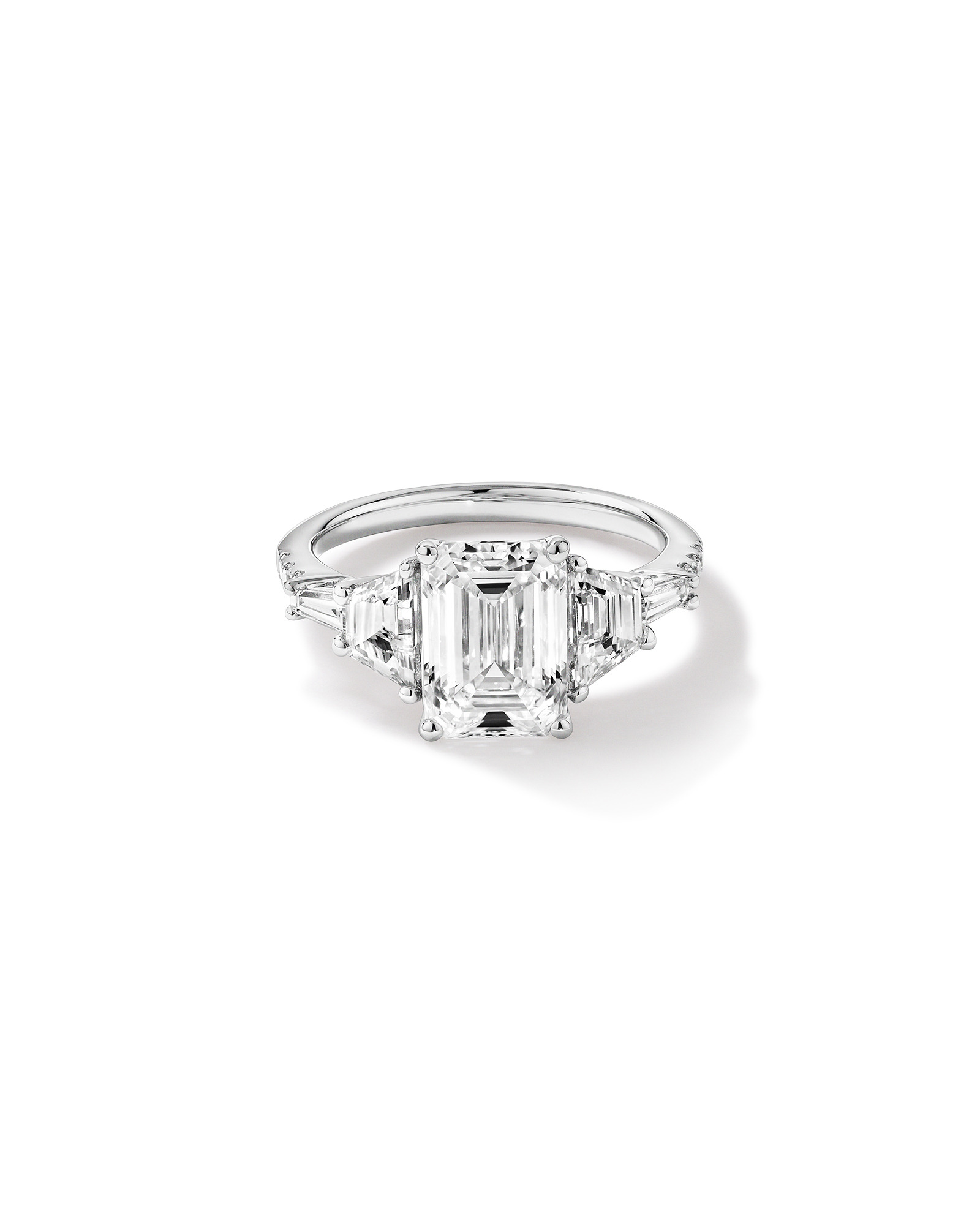 Bague de fiançailles en diamant émeraude taillée laboratoire 4,26 carats TW or blanc 18
