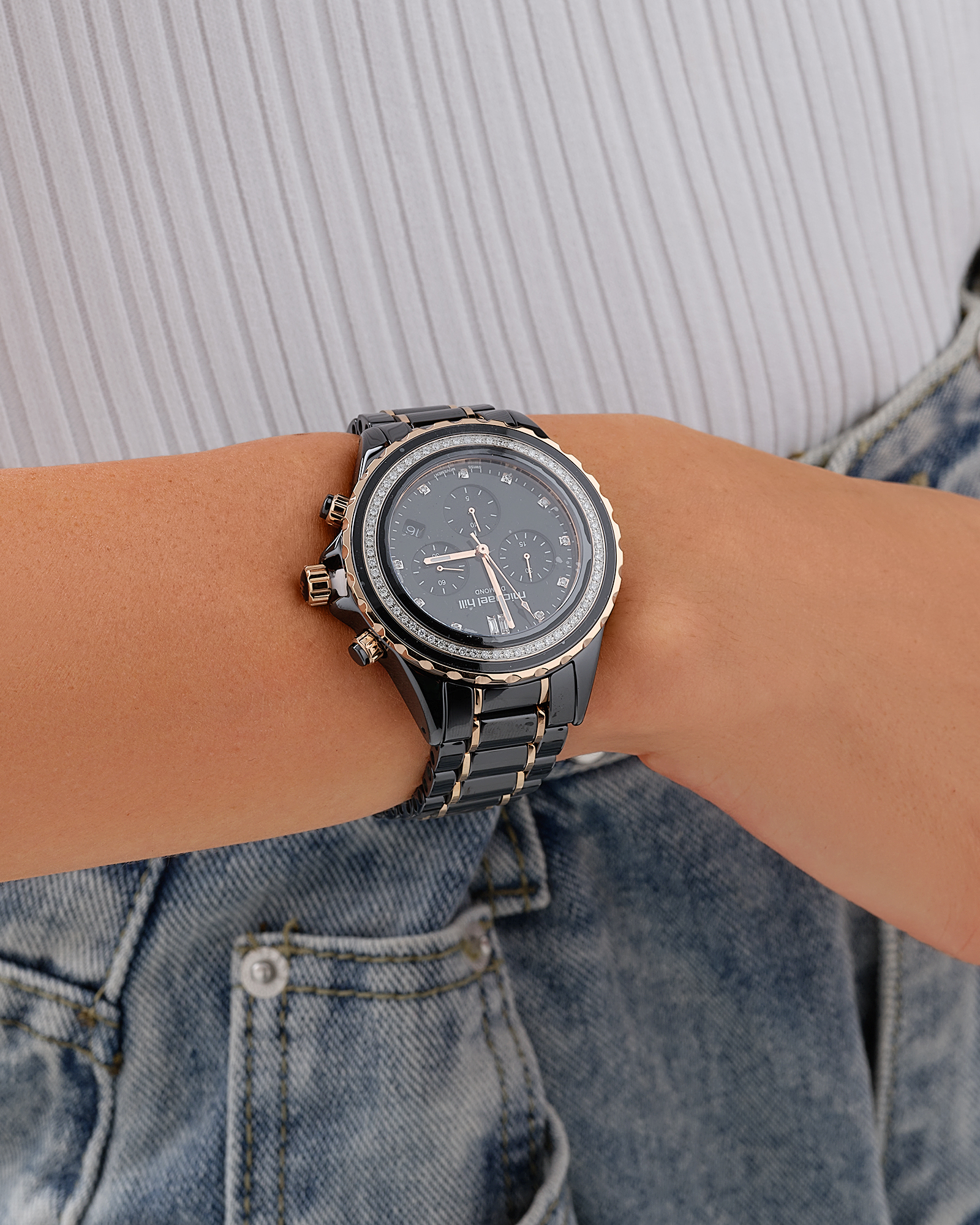 Montre chronographe en céramique noire et acier inoxydable rose avec diamants totalisant 0,50 ct.