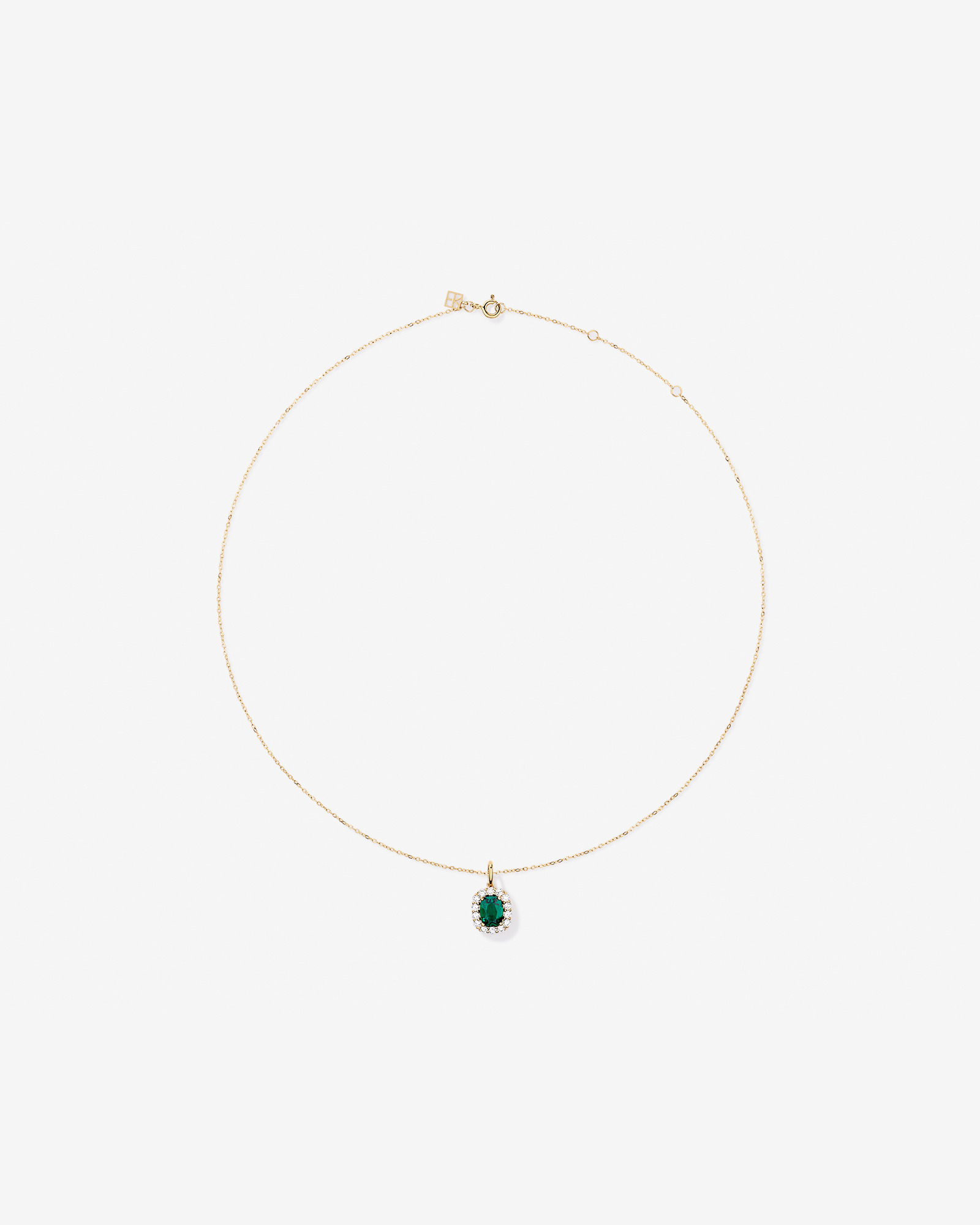 Création de la bague halo en diamant TW de 0,50 carat cultivée en laboratoire en or 10 carats