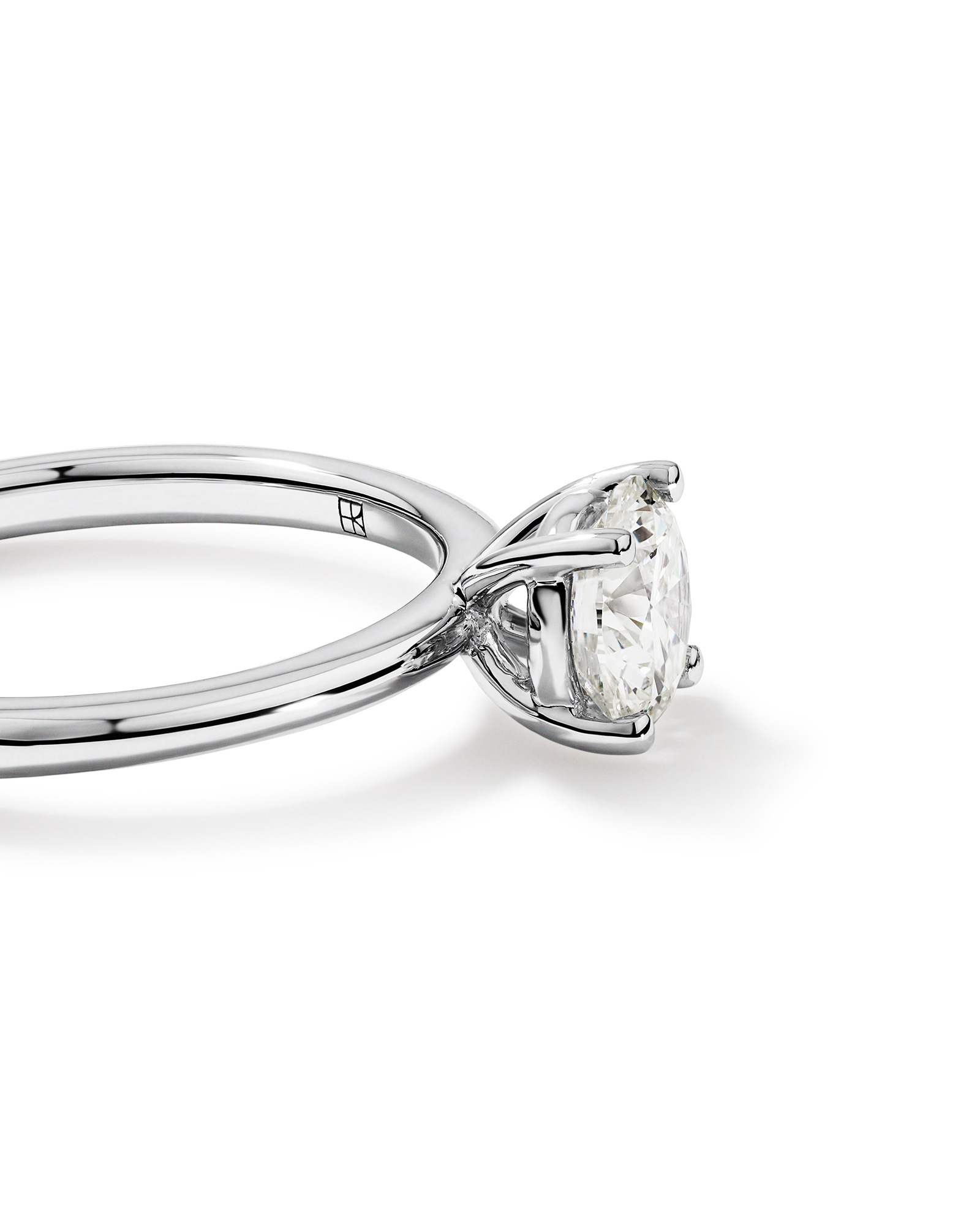 Carat TW Round Brilliant Solitaire Ring 18kt White Gold
