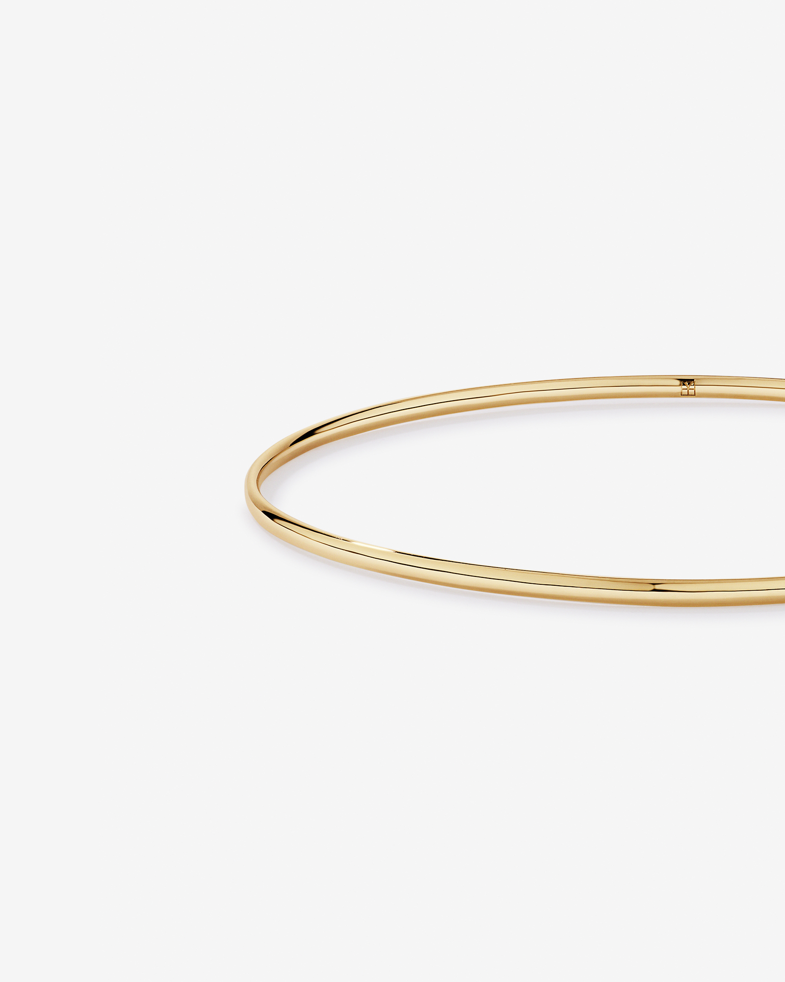 Slim Round Bangle in 10kt Yellow Gold