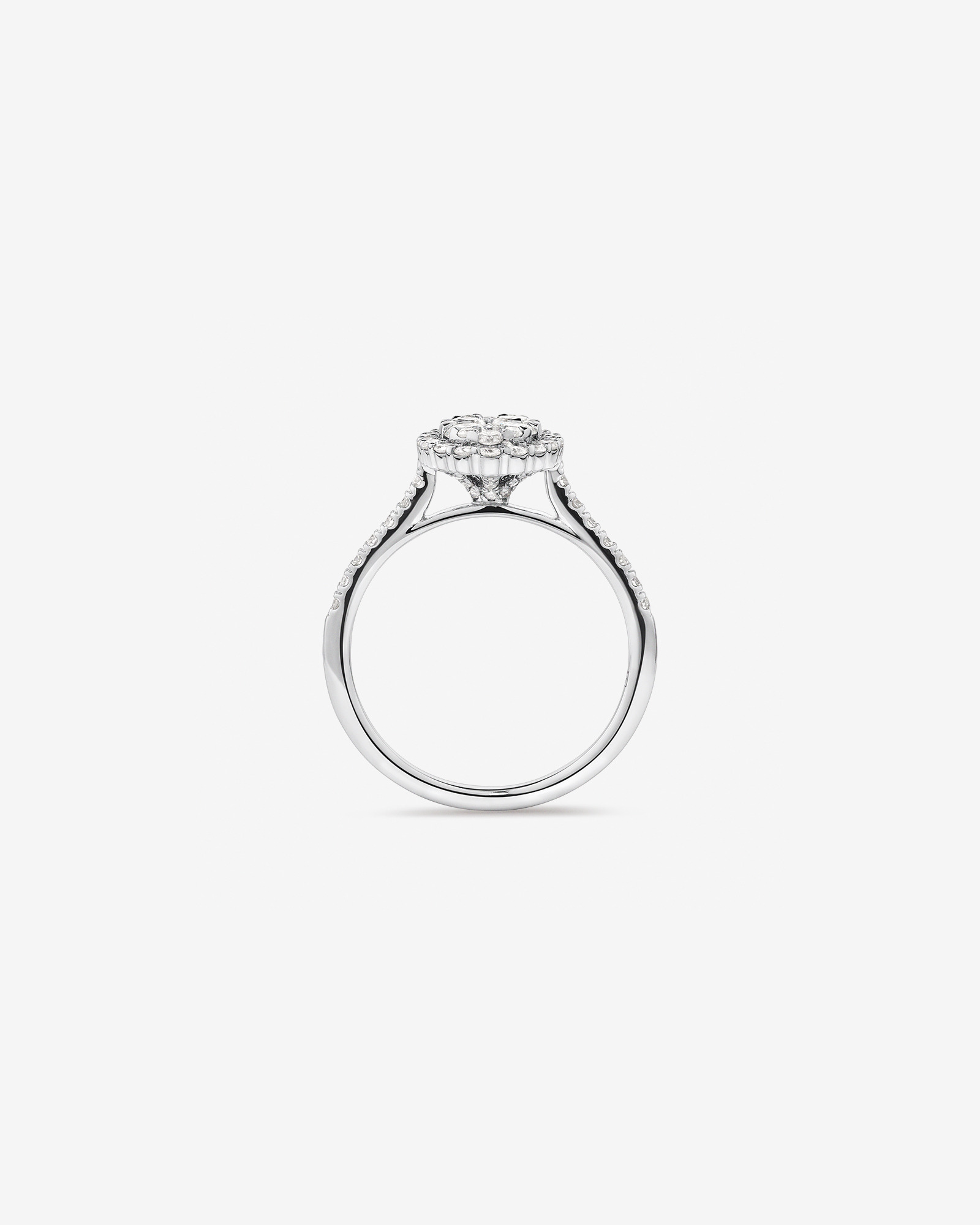 0,86 Carat Poids Total Bague De Fiançailles Halo En Diamant En Forme Ovale, En Or Blanc 14 Ct