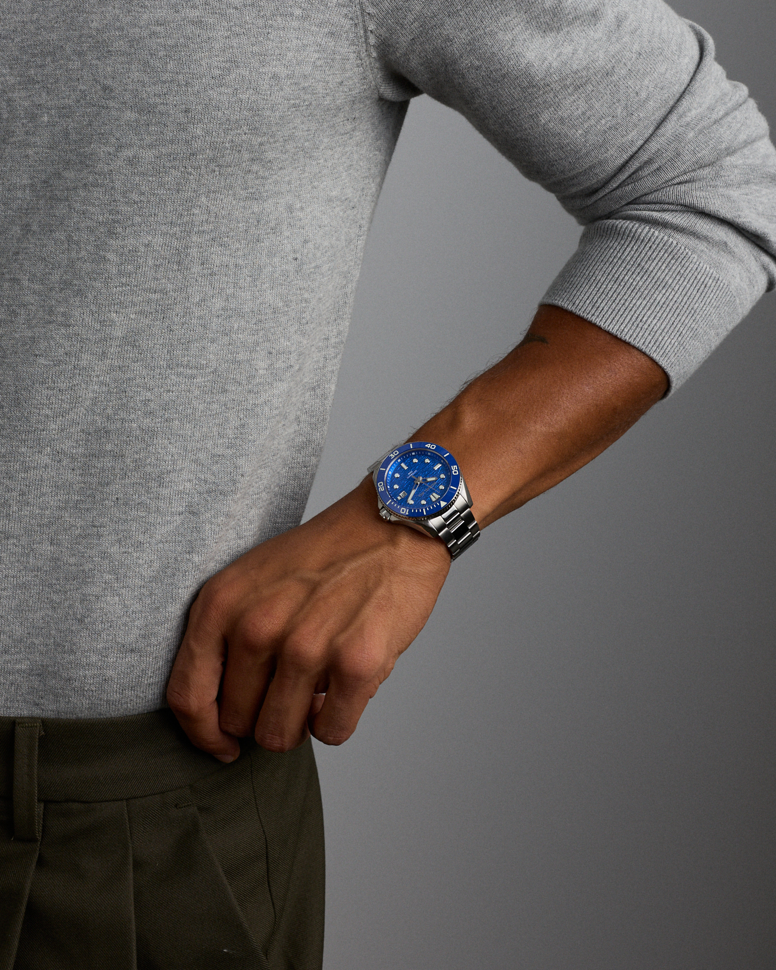Montre de plongeur pour hommes en acier inoxydable