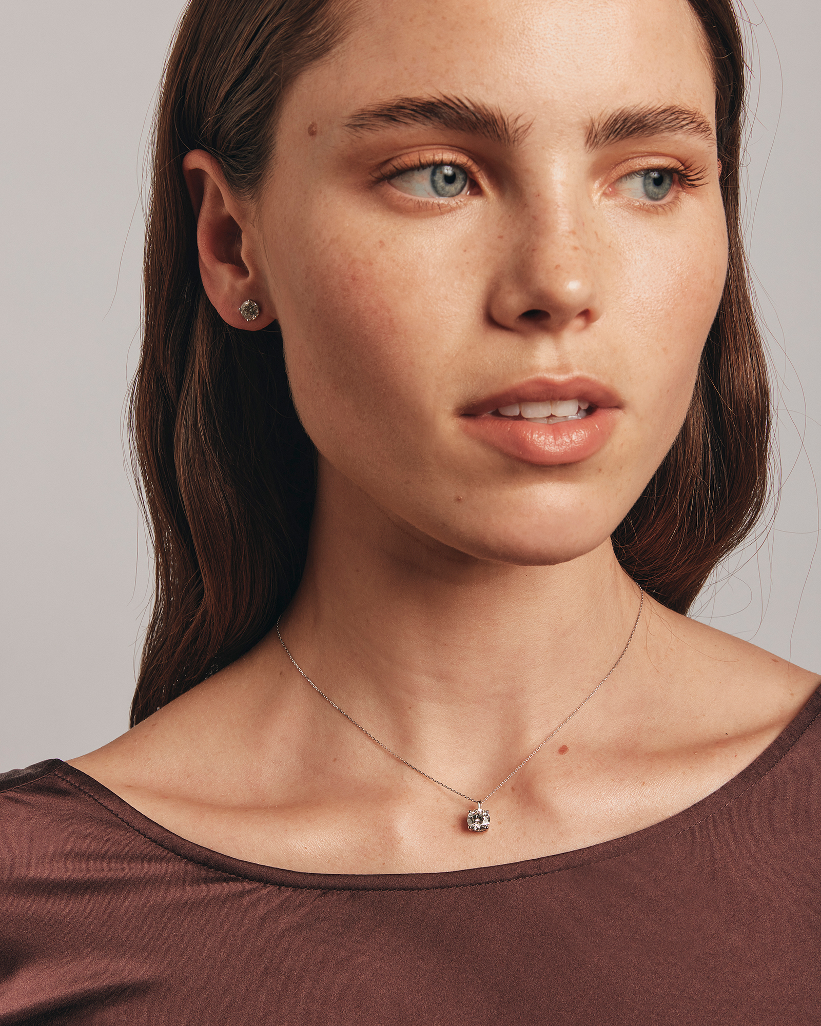 Pendentif solitaire en diamant cultivé en laboratoire TW de 1,50 carat en or blanc 14 carats