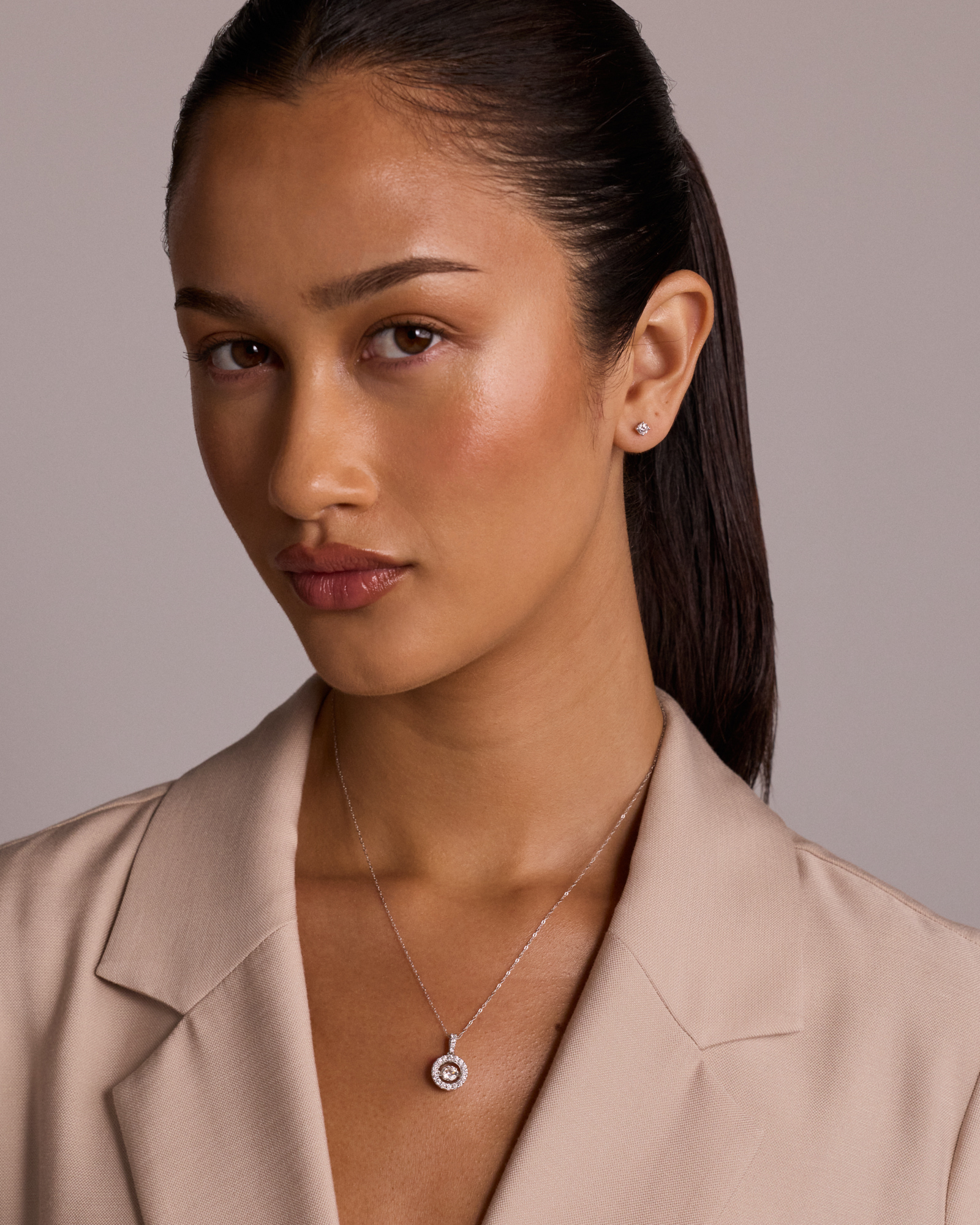 Lume Lab Round Pendant with 1.00 Carat TW of Laboratory-Grown Diamonds in 10kt Gold