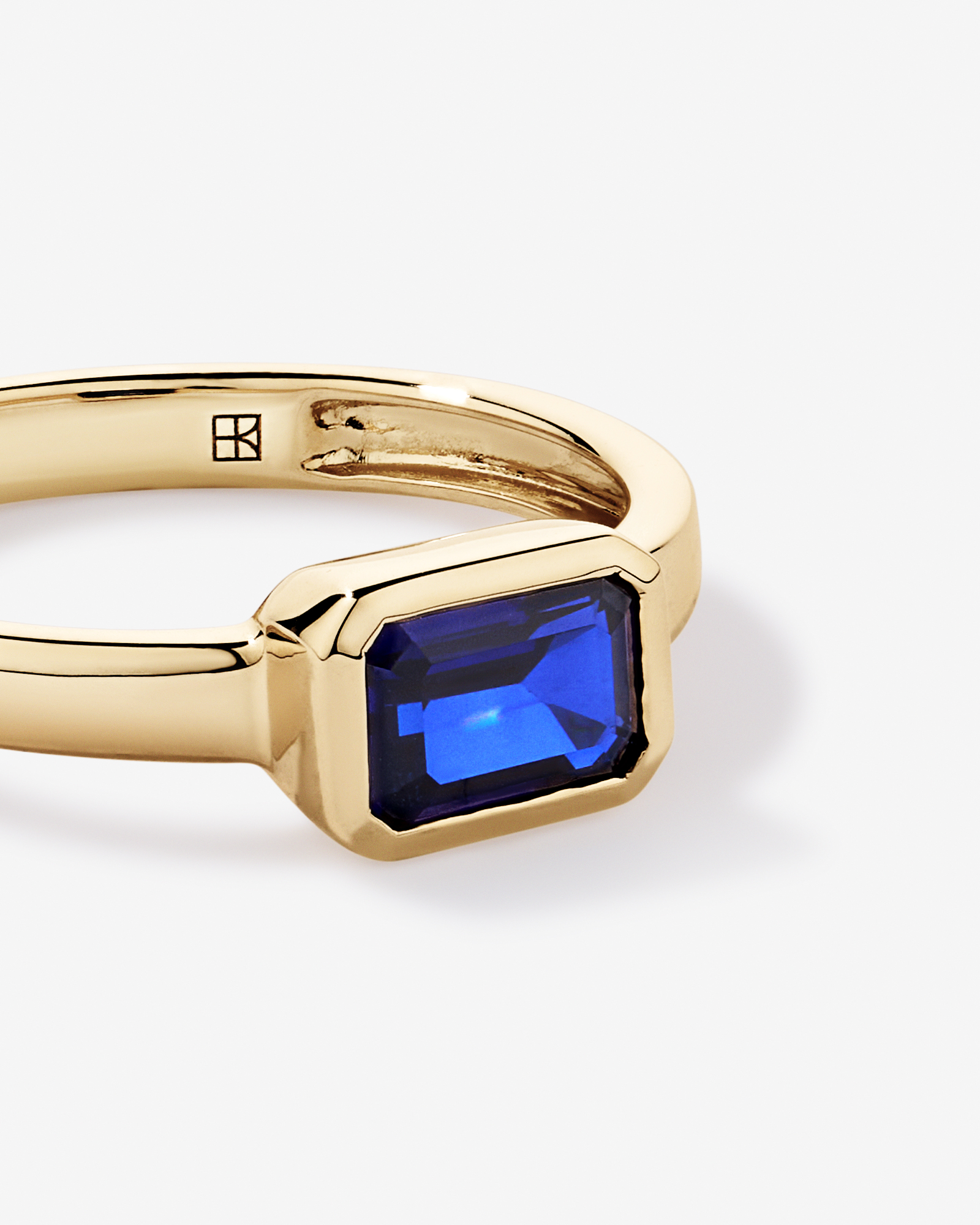 Created Sapphire Bezel Ring 10kt Yellow Gold