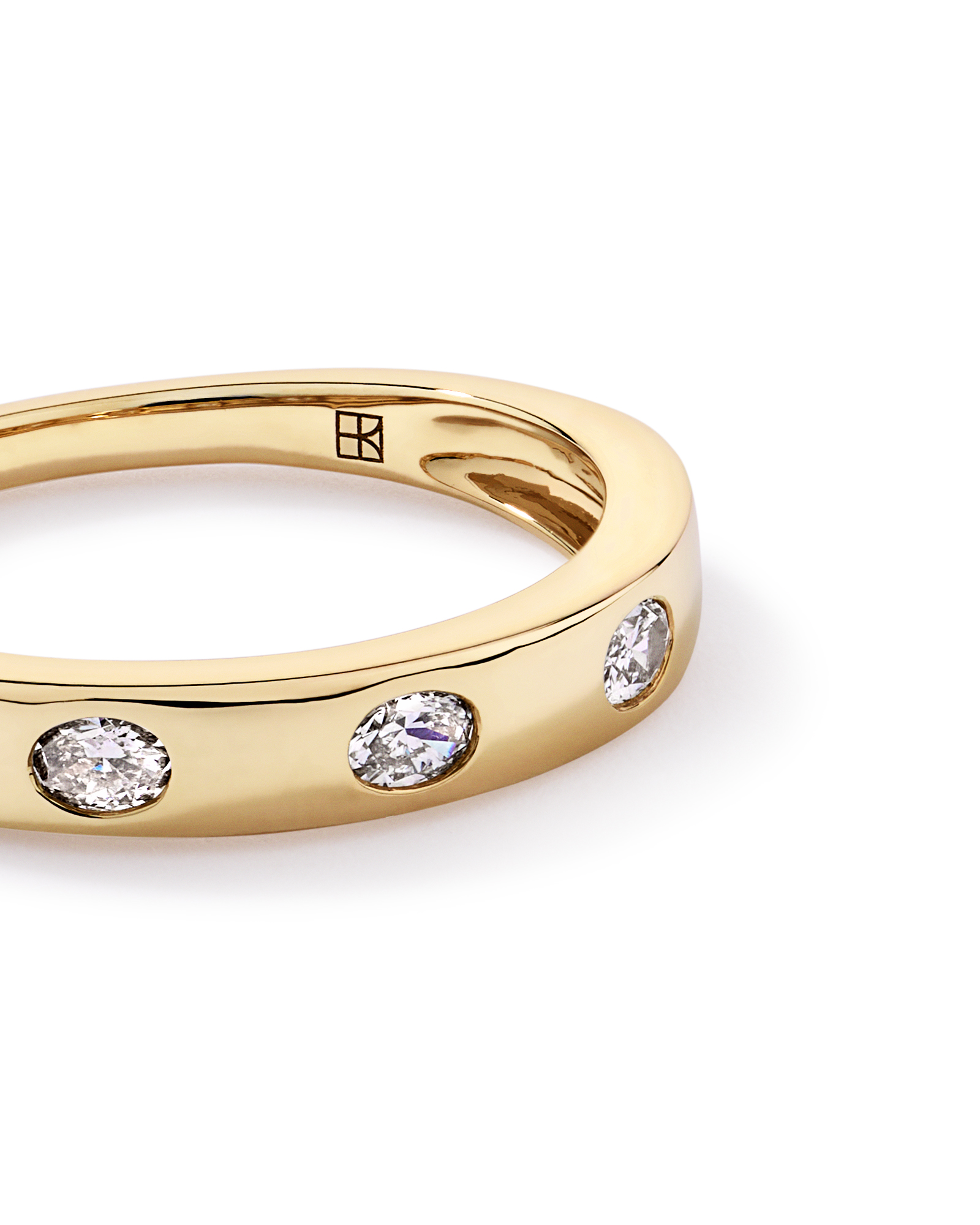 0.22TW Oval Laboratory-Grown Diamond Wedding Band 14kt Yellow Gold