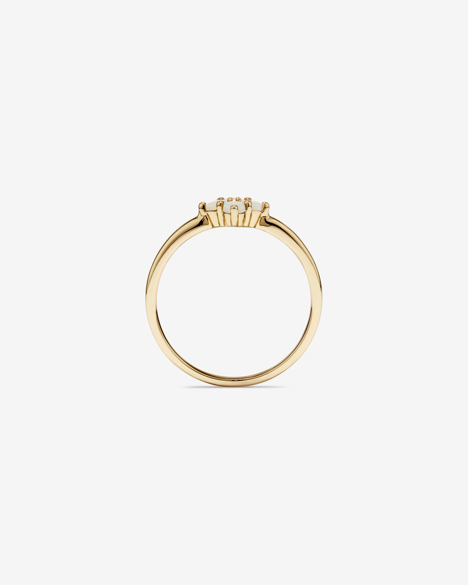 Bague avec Opale Australienne et Accents de Diamants en Or Jaune 10 kt