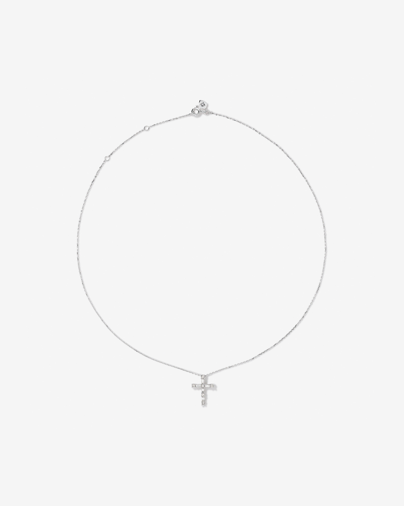 0,34 Carats TW Pendentif croix en diamant brillant rond et baguette monté en or blanc 10kt