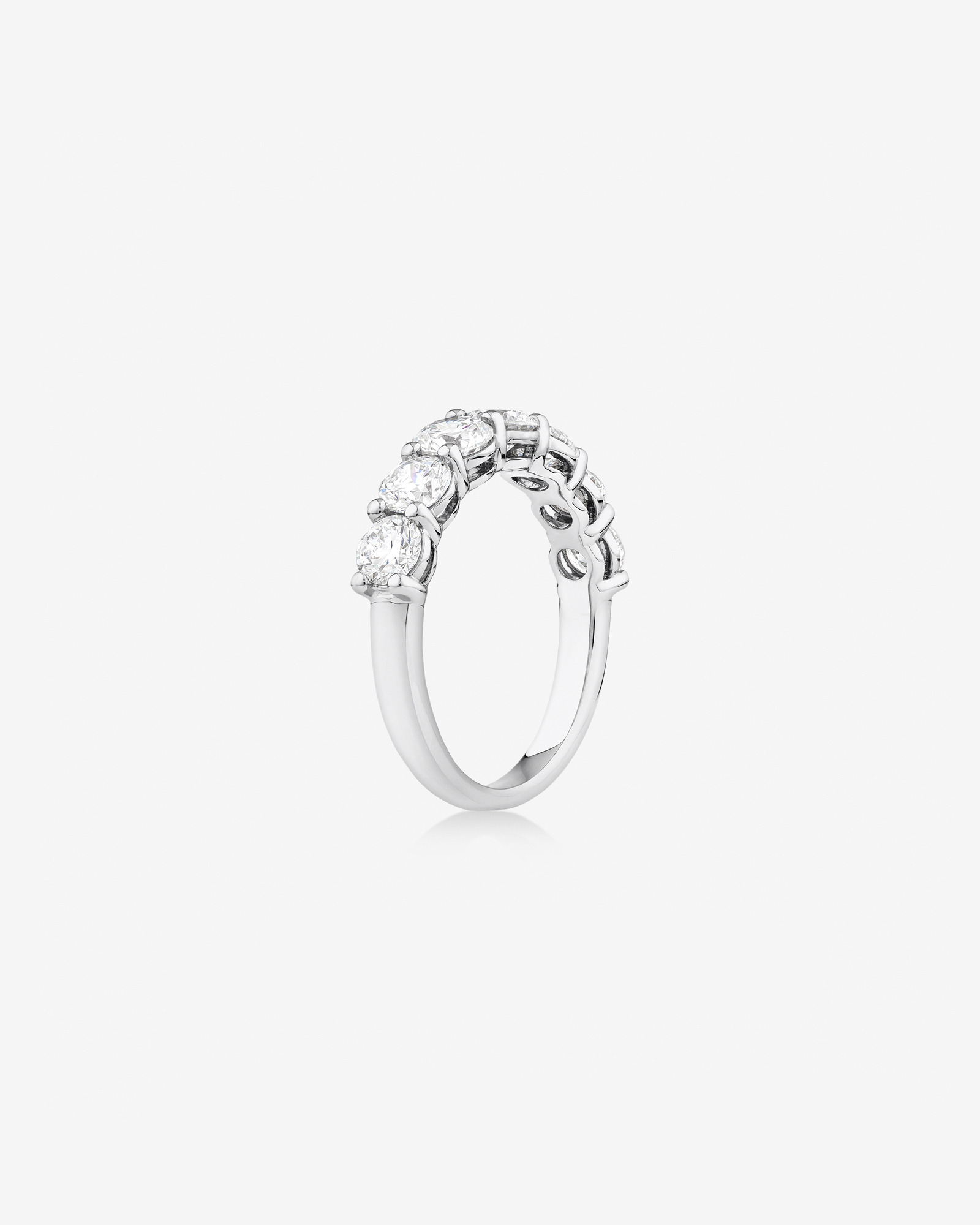 Alliance en or blanc 14 K avec diamants créés en laboratoire totalisant 2 ct